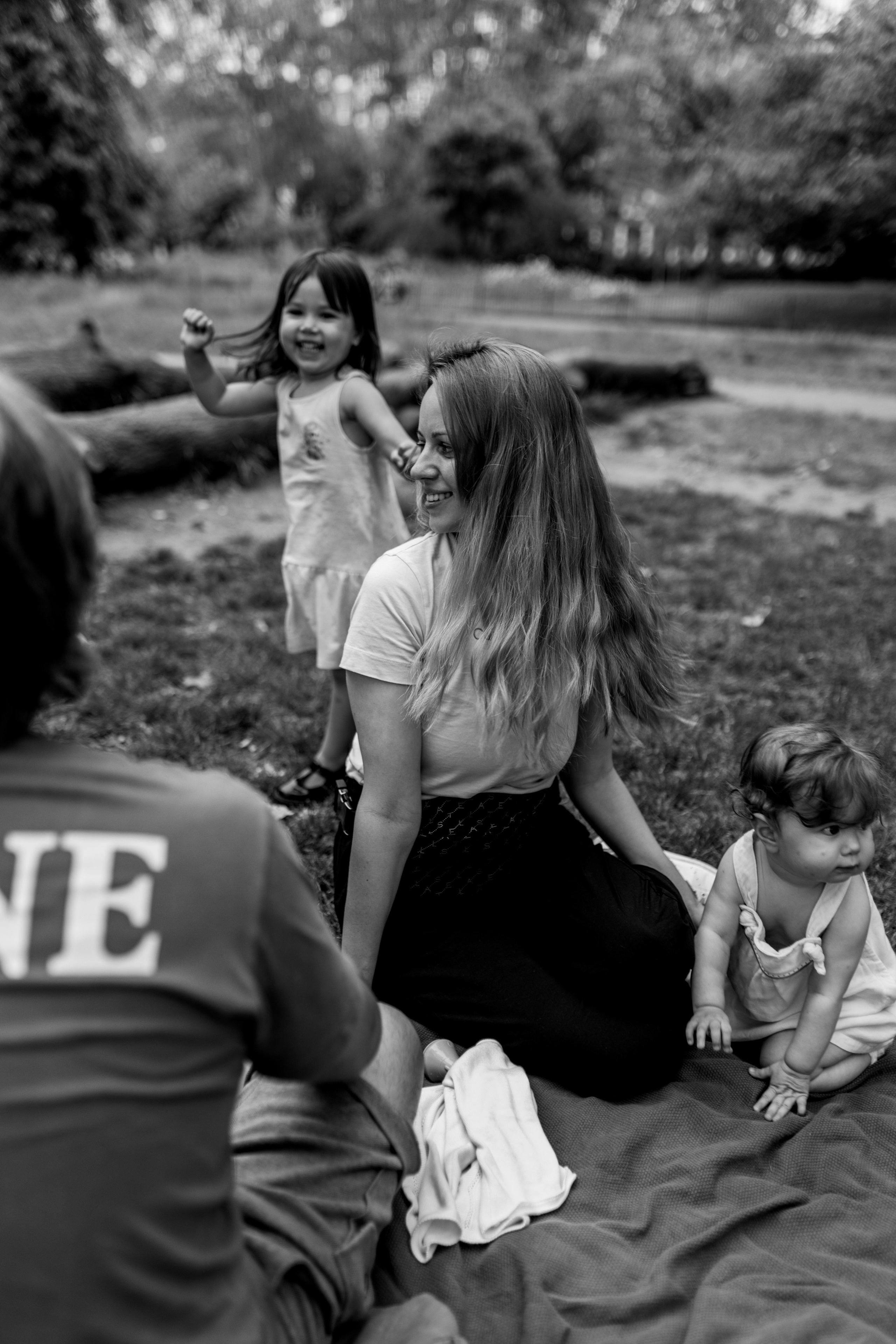 Igor and his family (Hyde Park). Anastasia Klink, Photographer in London