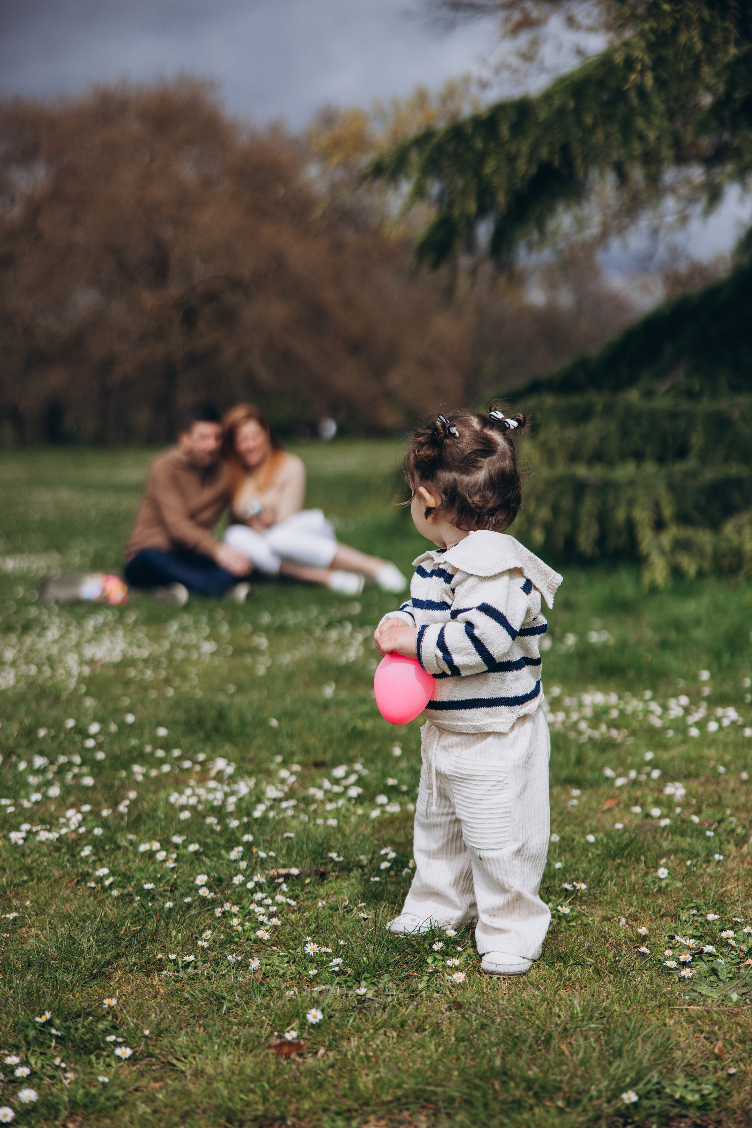 Sofia with parents (Greenwich Park). Anastasia Klink, Photographer in London