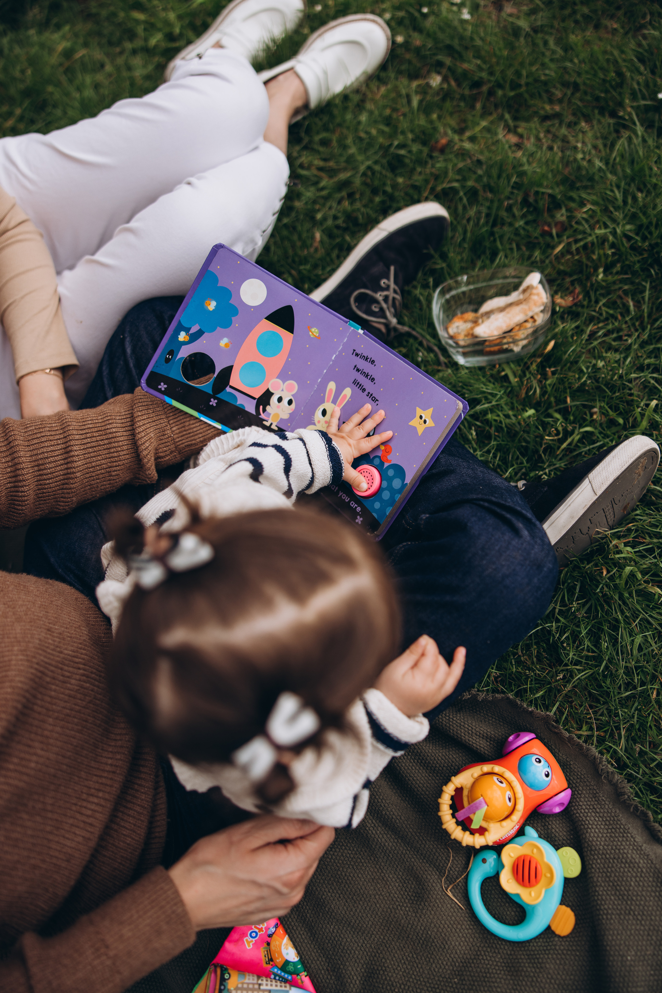 Sofia with parents (Greenwich Park). Anastasia Klink, Photographer in London