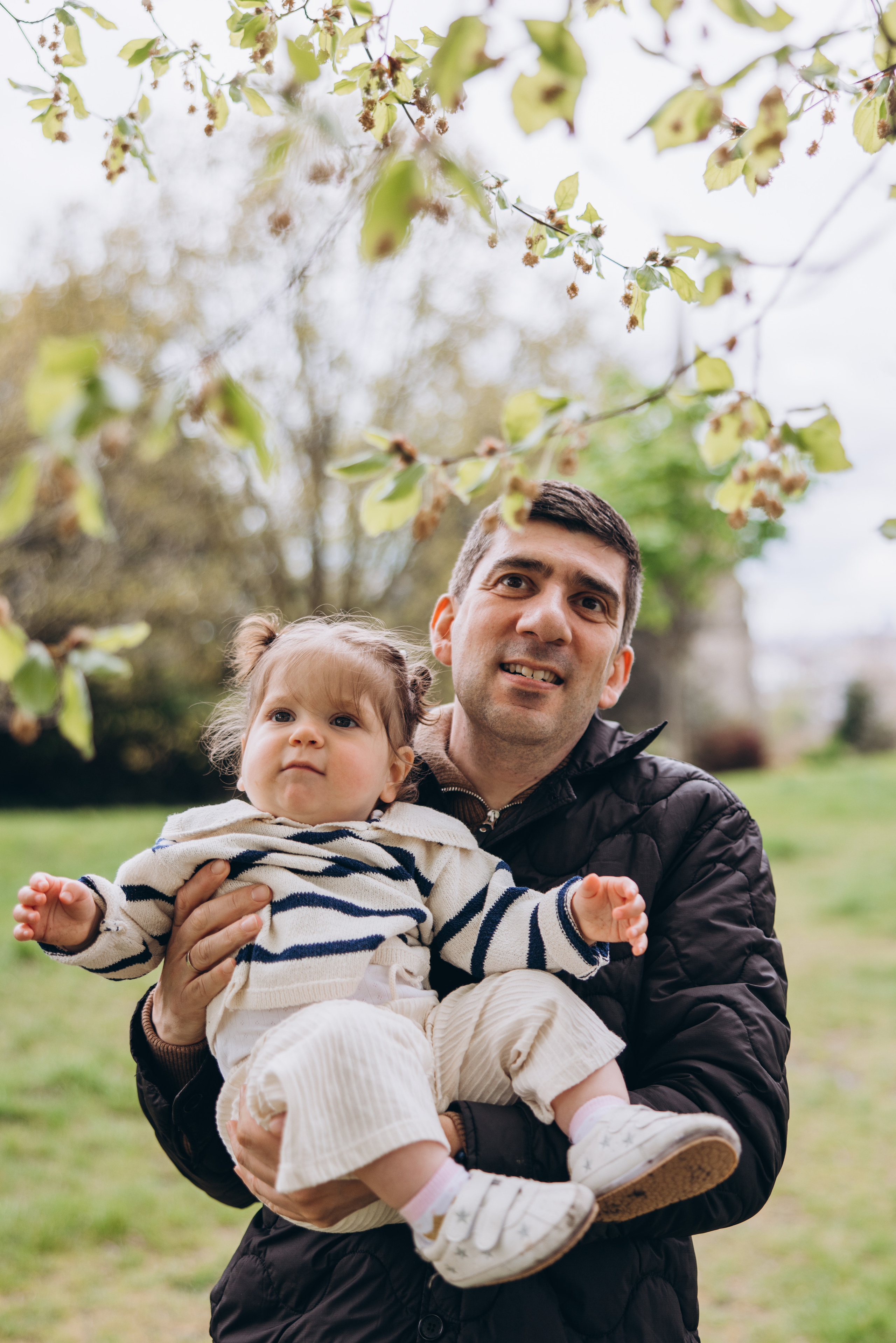 Sofia with parents (Greenwich Park). Anastasia Klink, Photographer in London