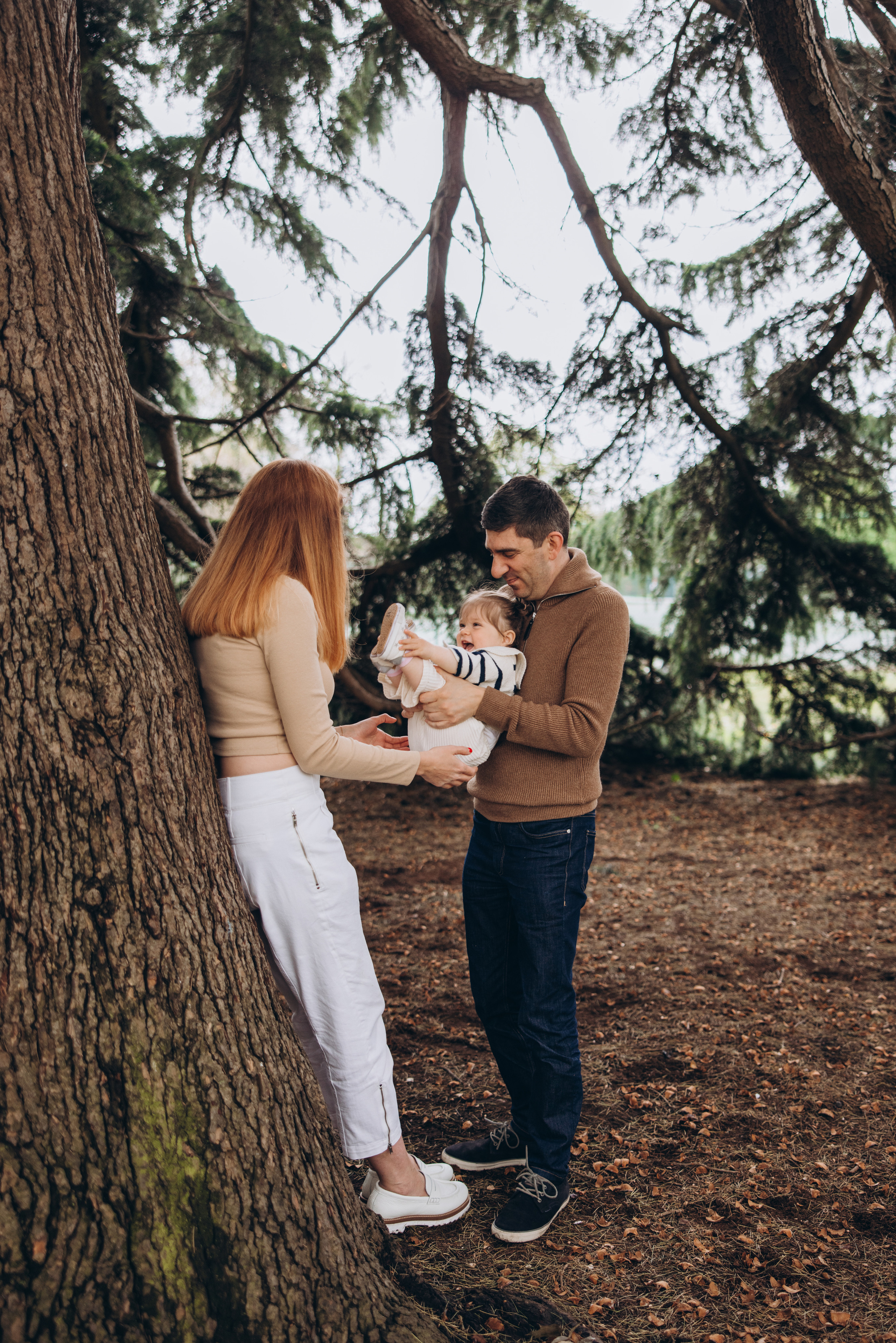 Sofia with parents (Greenwich Park). Anastasia Klink, Photographer in London