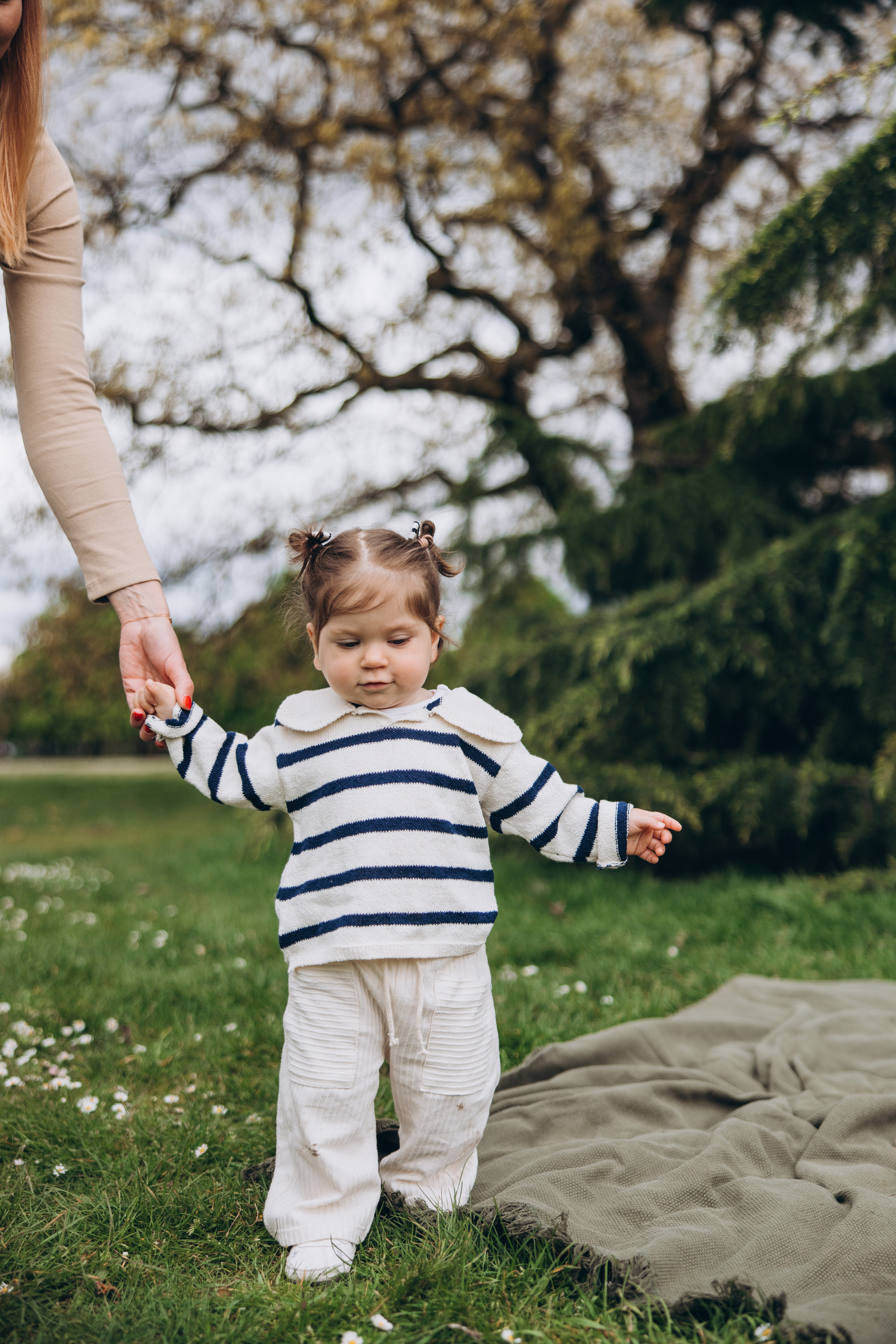 Sofia with parents (Greenwich Park). Anastasia Klink, Photographer in London