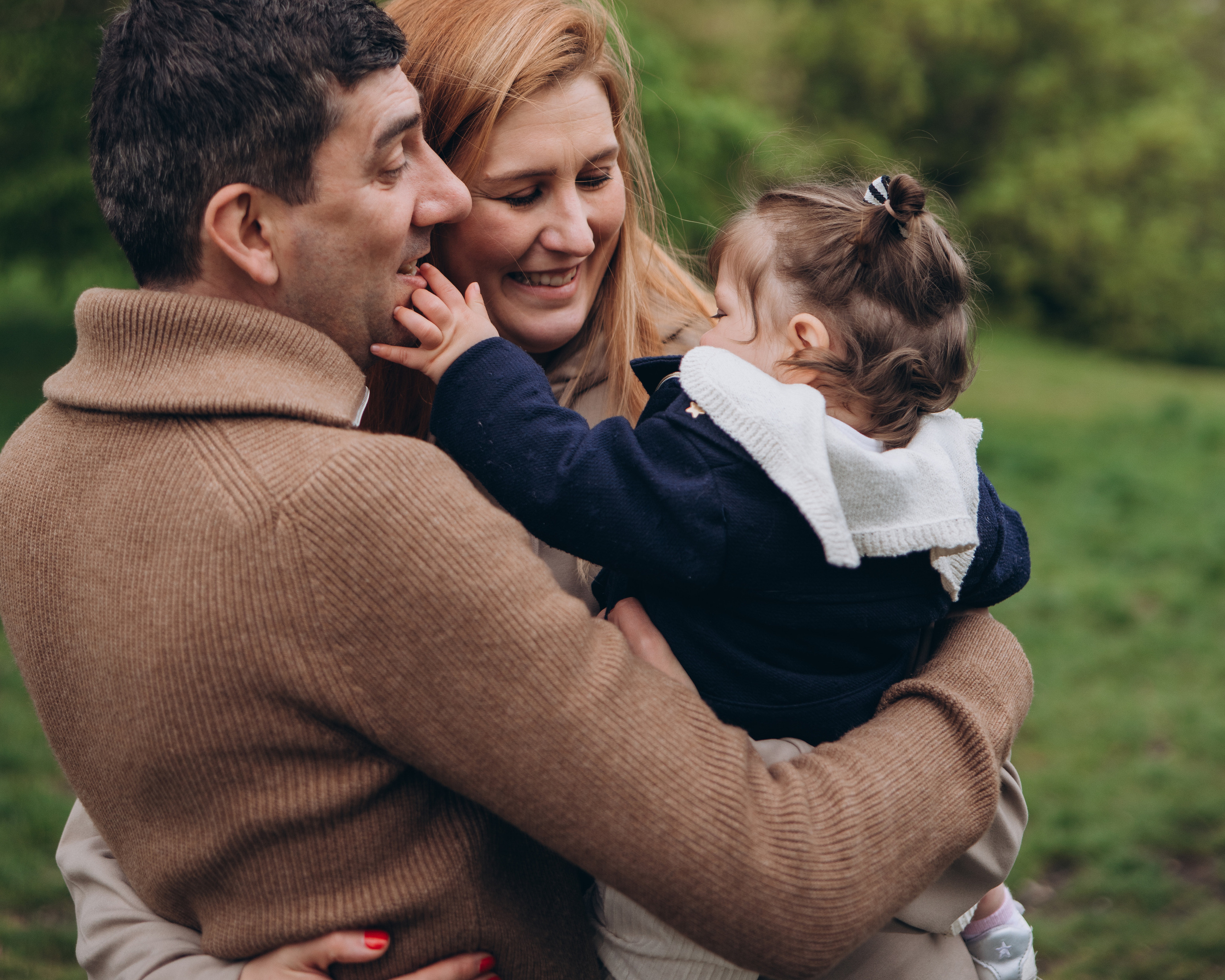 Sofia with parents (Greenwich Park). Anastasia Klink, Photographer in London