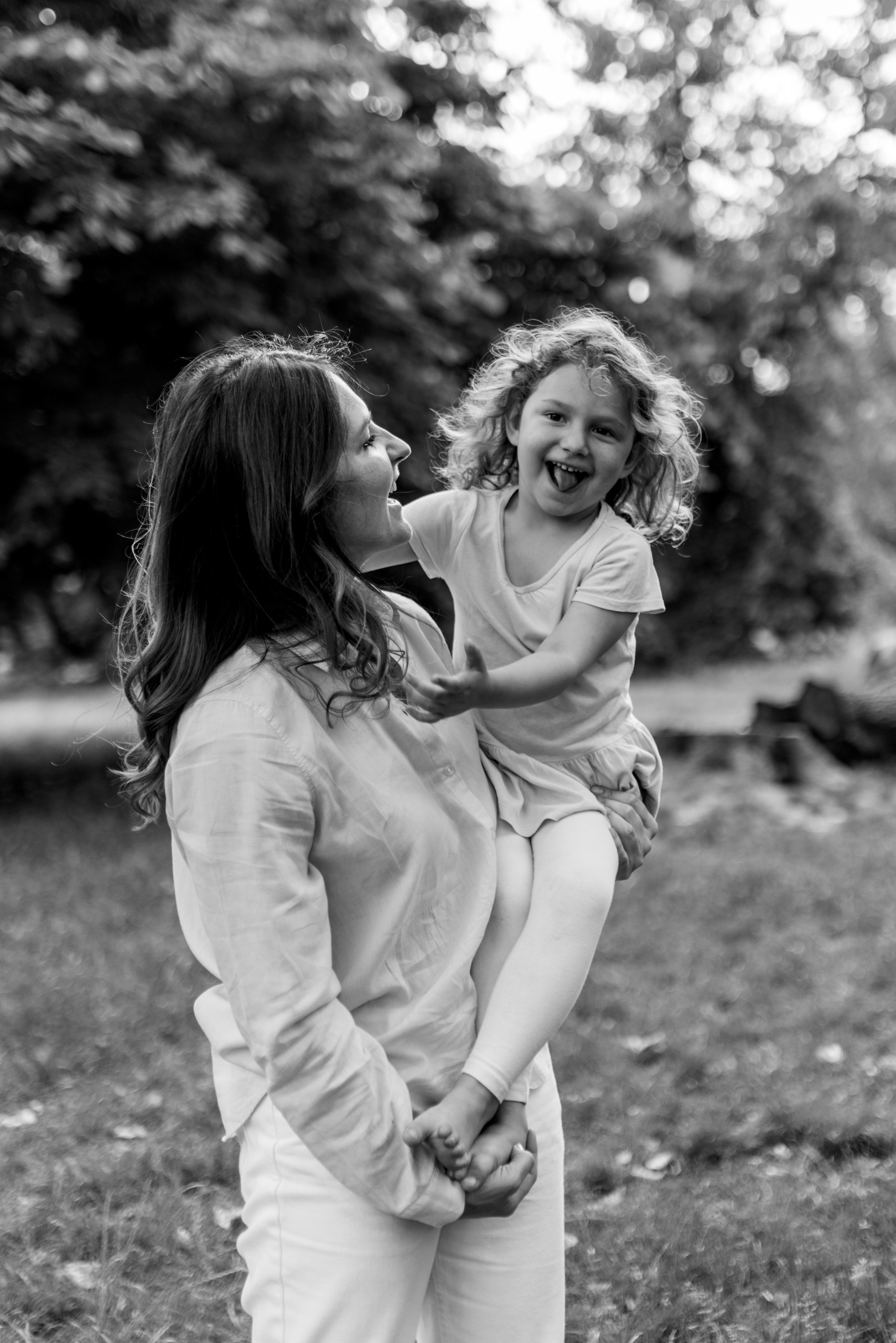 Selin’s Family (Hyde Park). Anastasia Klink, Photographer in London