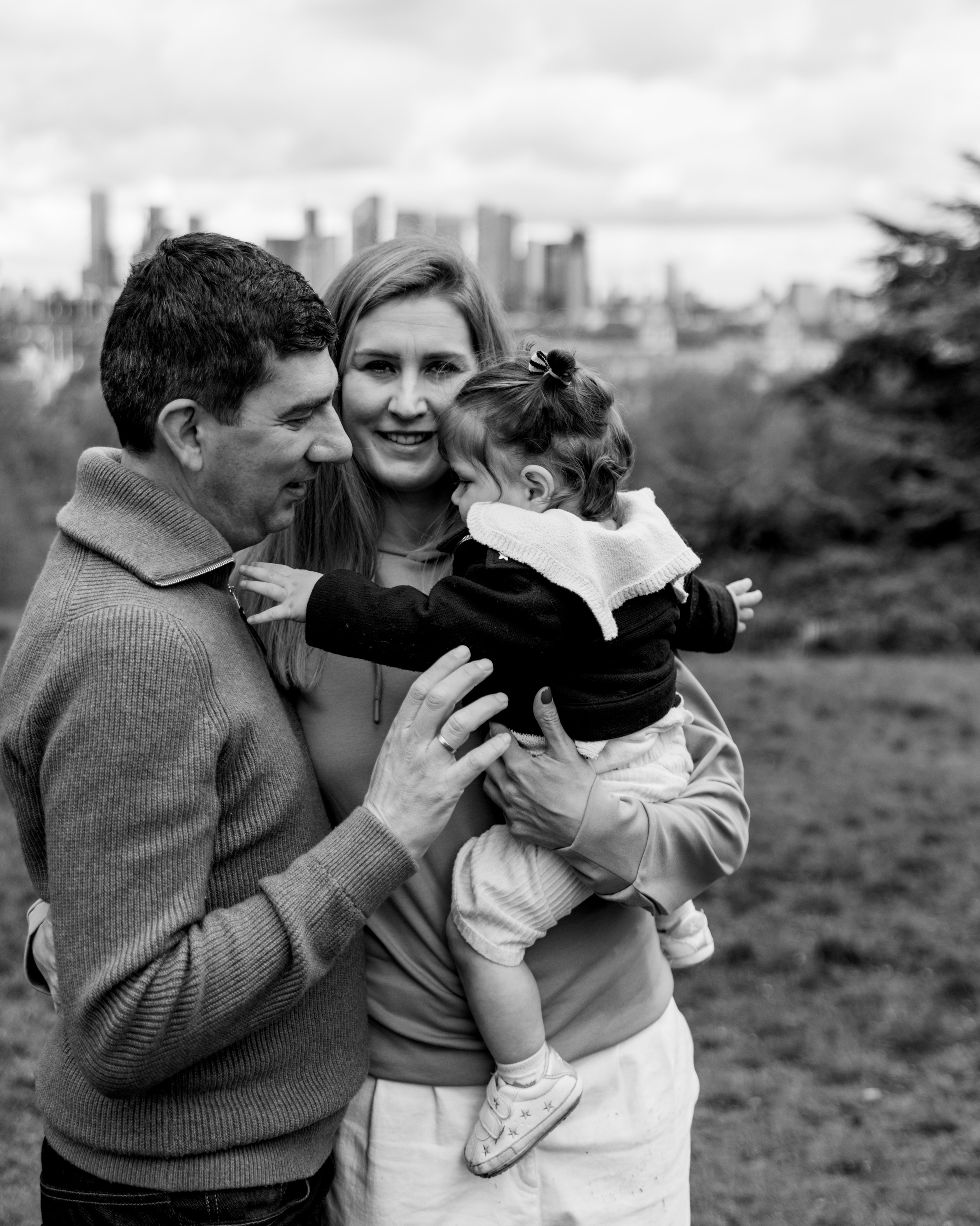 Sofia with parents (Greenwich Park). Anastasia Klink, Photographer in London