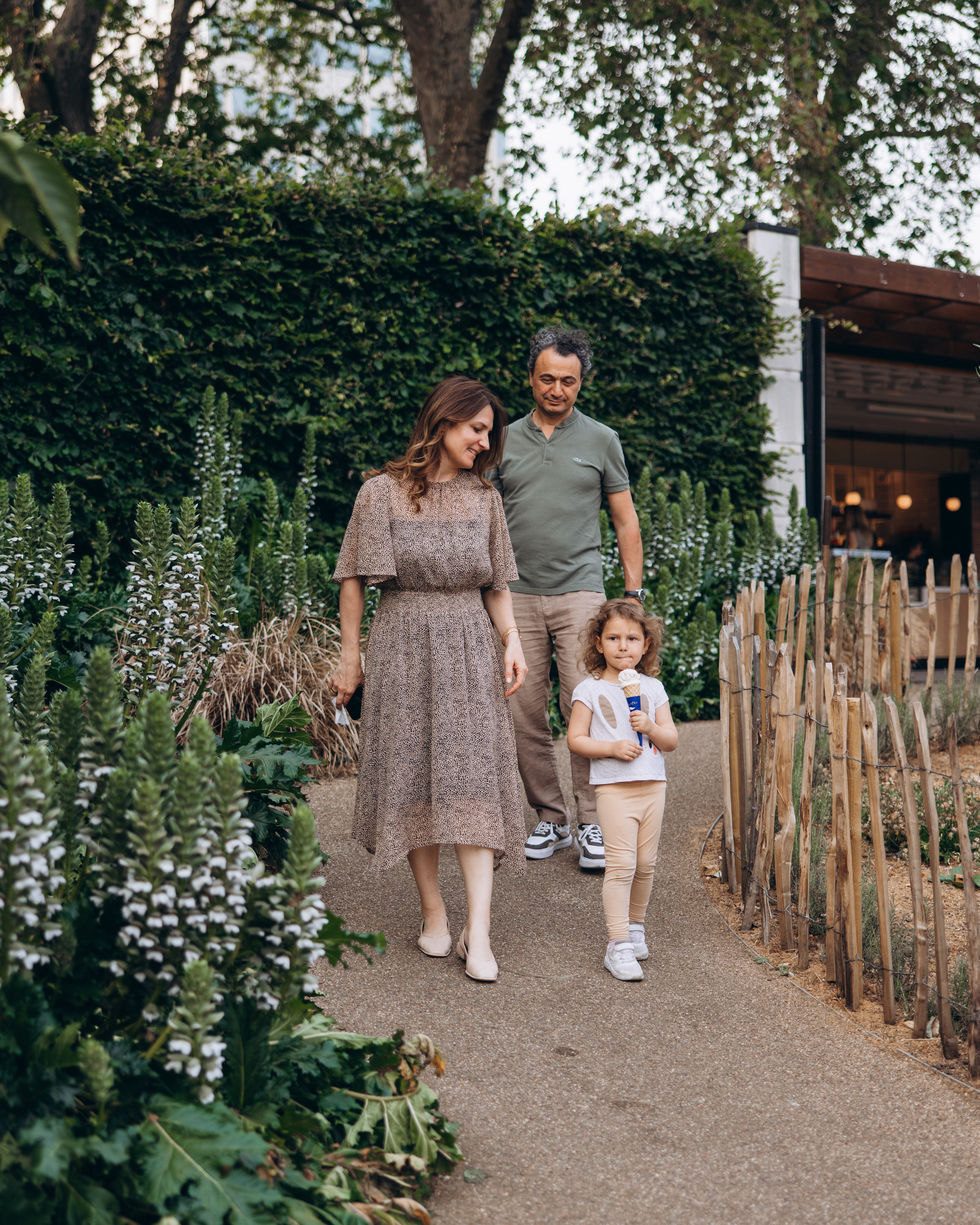 Selin’s Family (Hyde Park). Anastasia Klink, Photographer in London