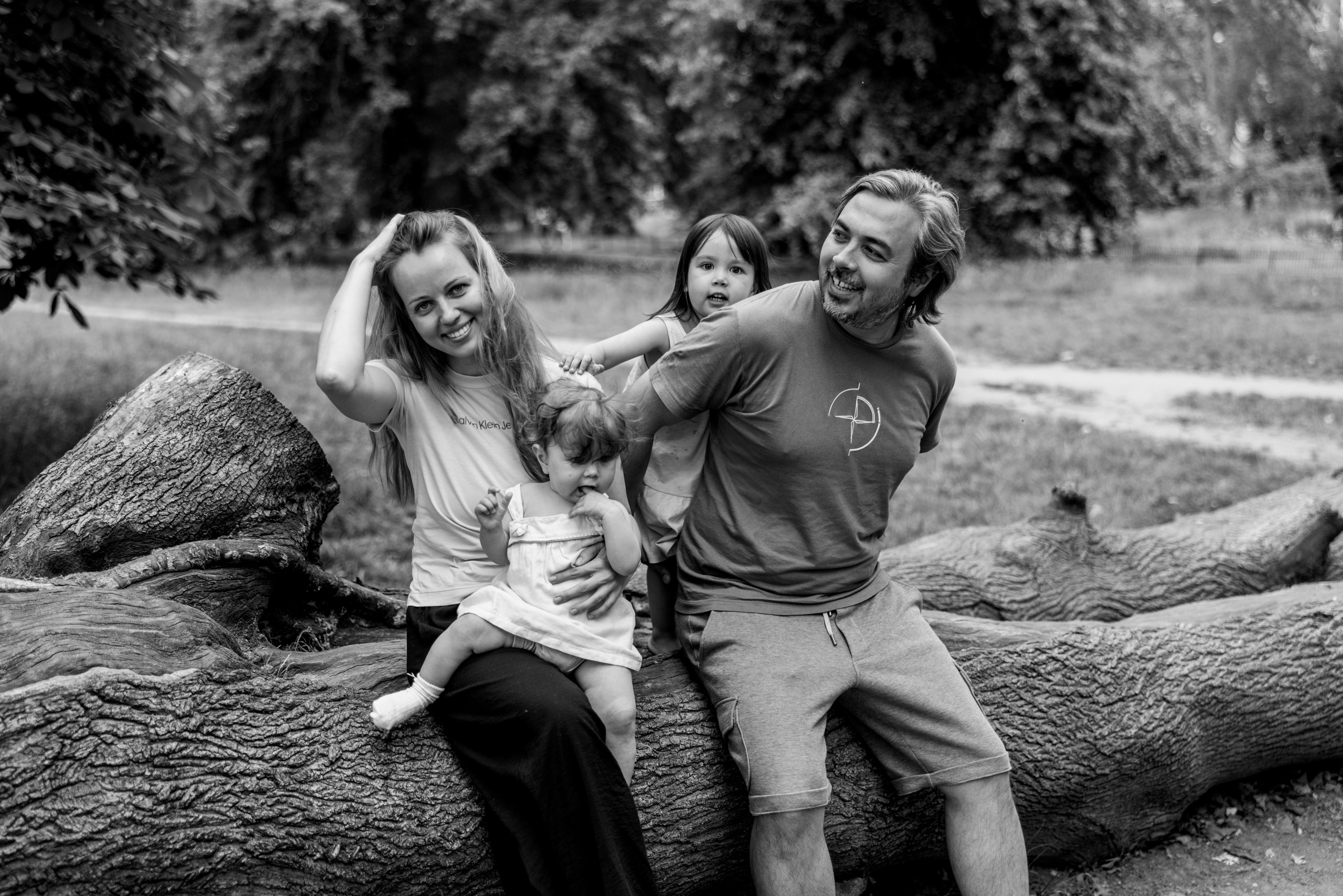 Igor and his family (Hyde Park). Anastasia Klink, Photographer in London