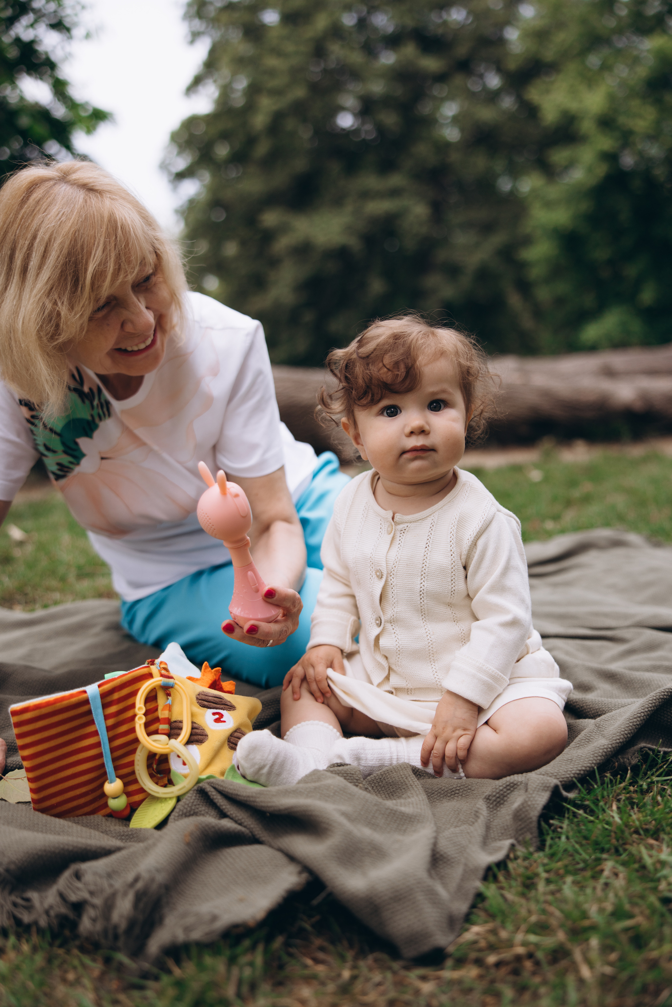Igor and his family (Hyde Park). Anastasia Klink, Photographer in London