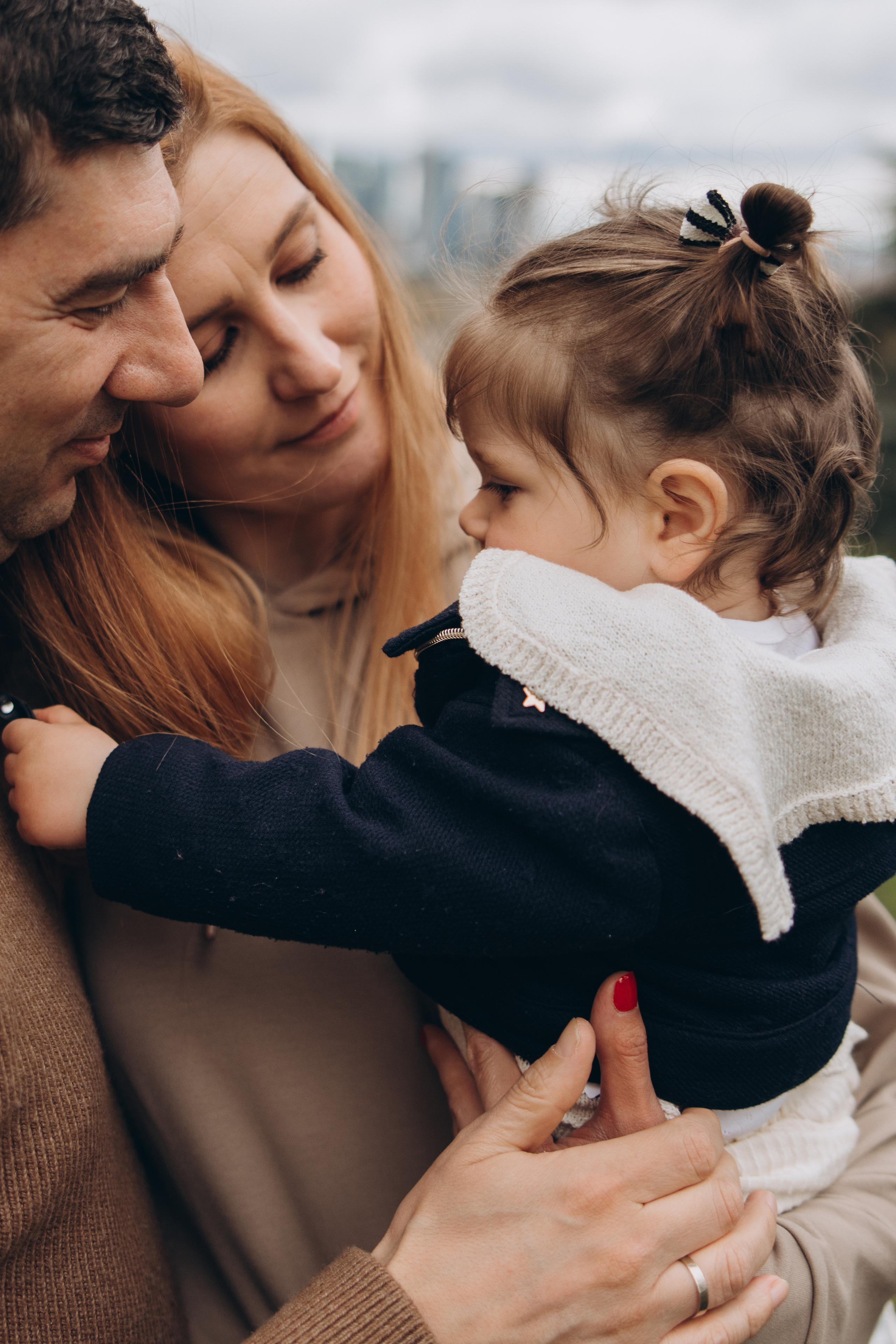 Sofia with parents (Greenwich Park). Anastasia Klink, Photographer in London