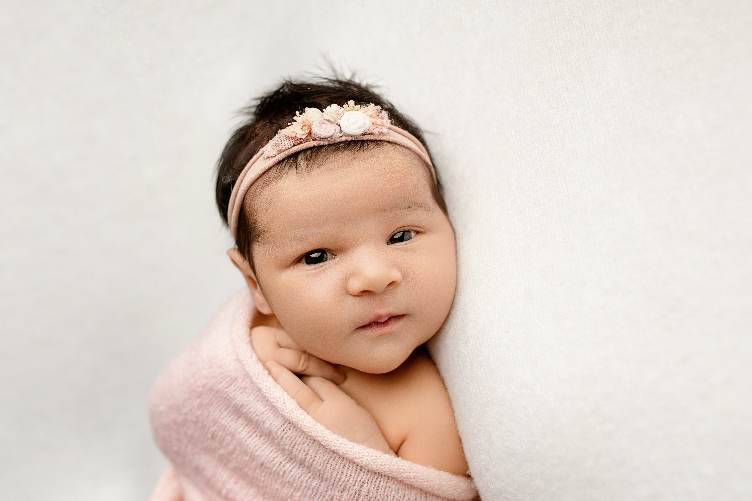 Esu Aleksandra naujagimių ir kudikių fotografė iš Vilniaus