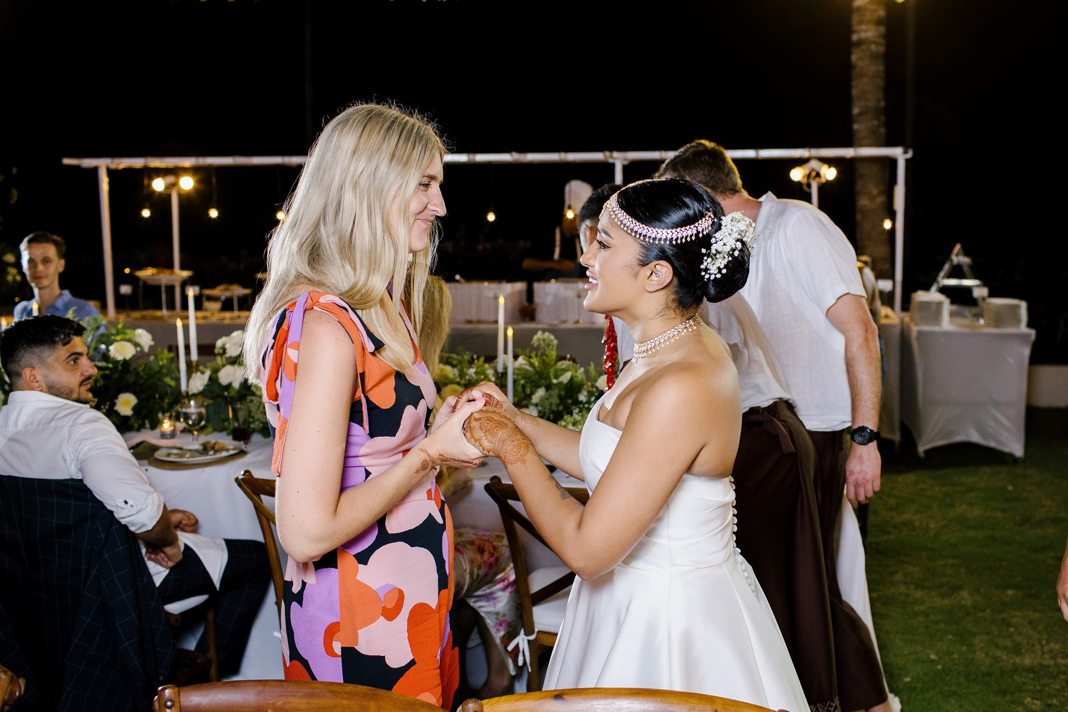 Big funny wedding with guests in paradise Bali island. Get.it.feel — Aesthetic Photography and Videography