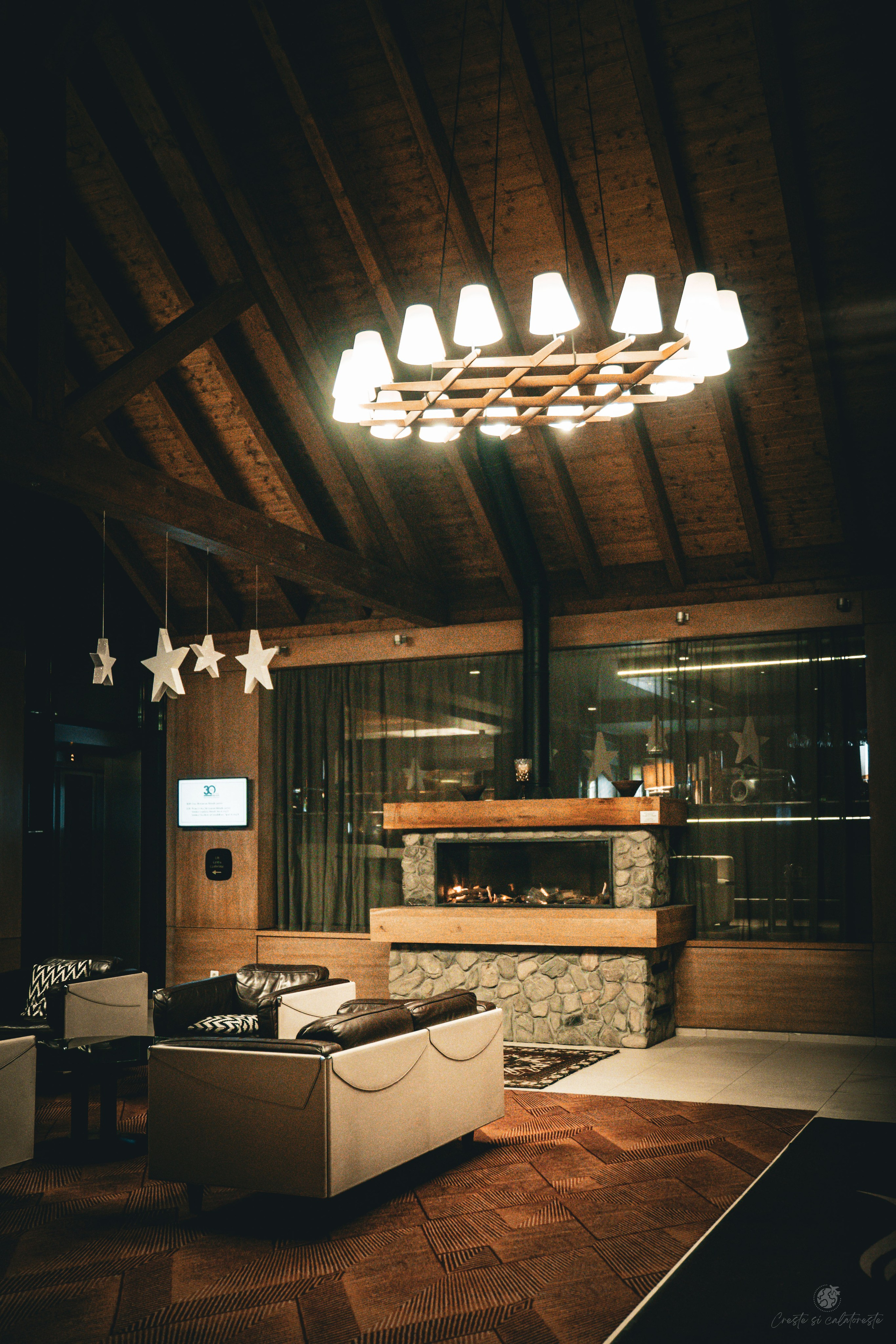 Ana Hotels. Creste si calatoreste