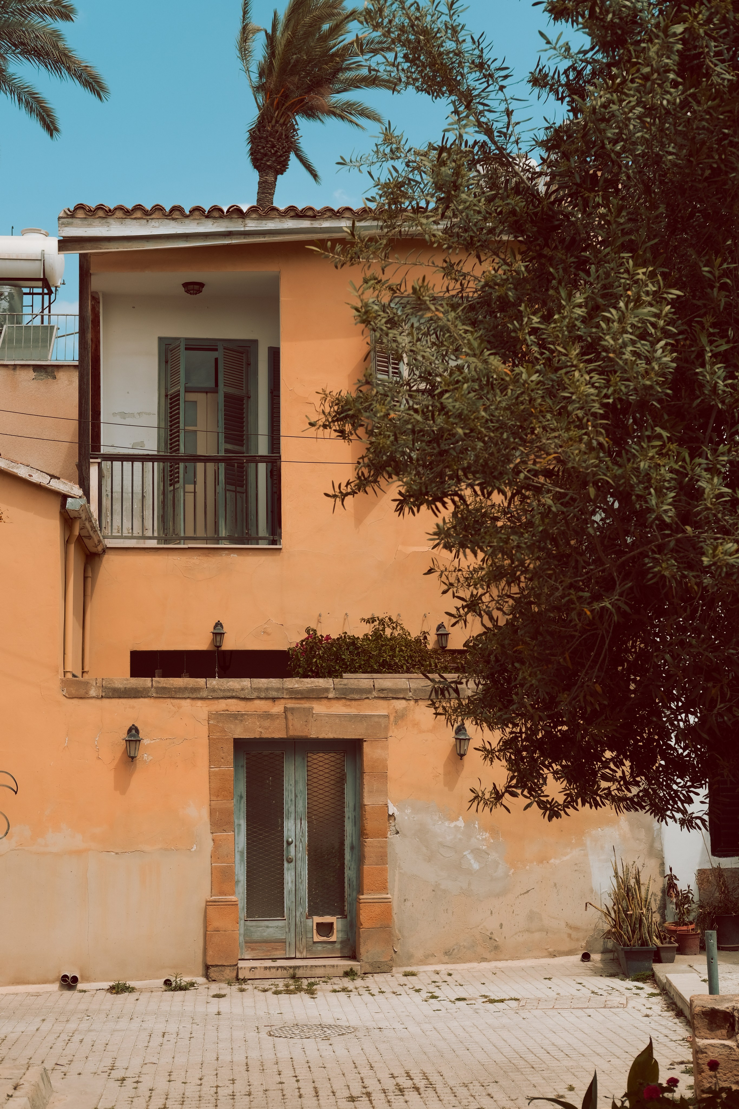 Nicosia Street Photography bu Yukophotography | Cyprus 🇨🇾 