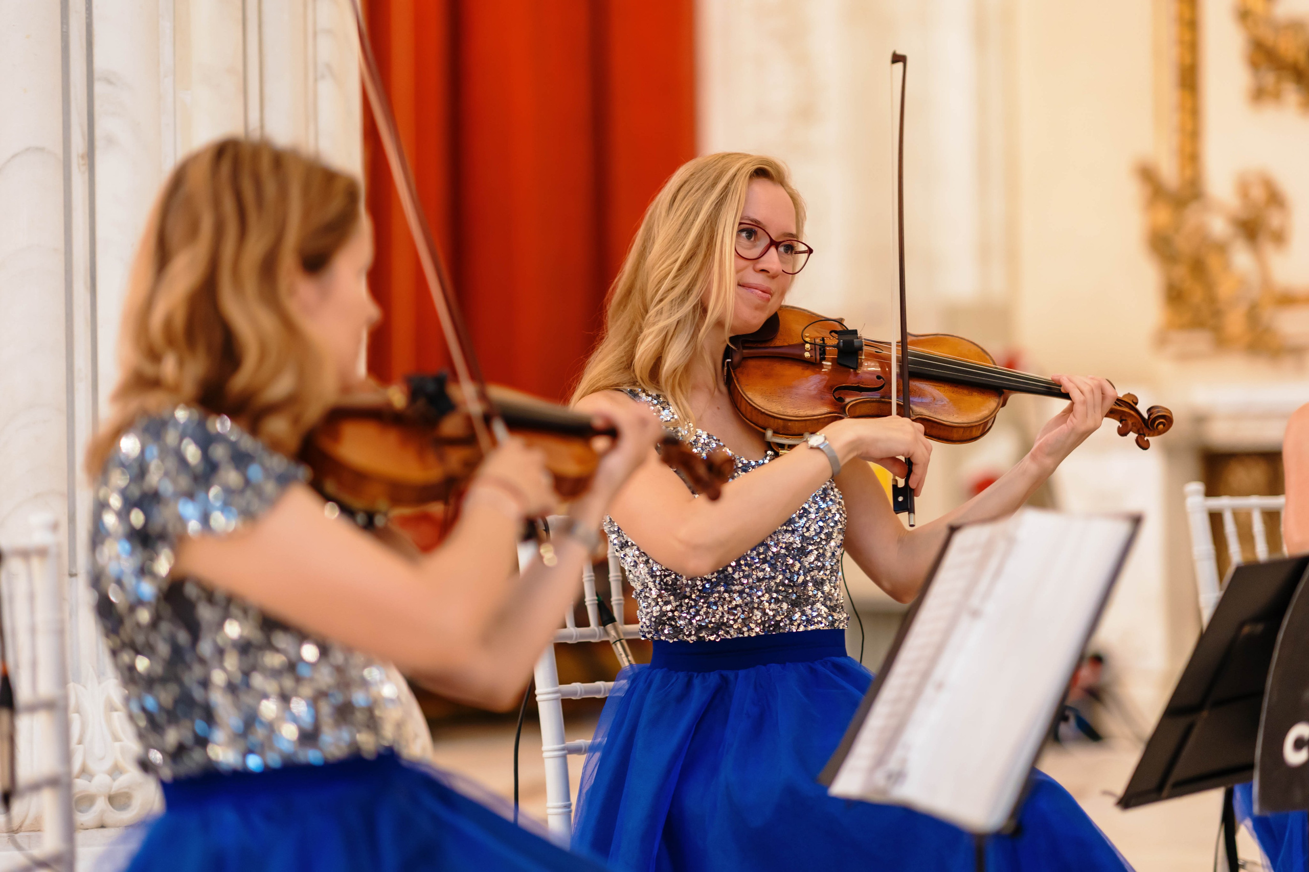 Festivitate de absolvire Universitatea ASE. MDimaFotoStudio. Fotograf de nuntă, evenimente private și de familie