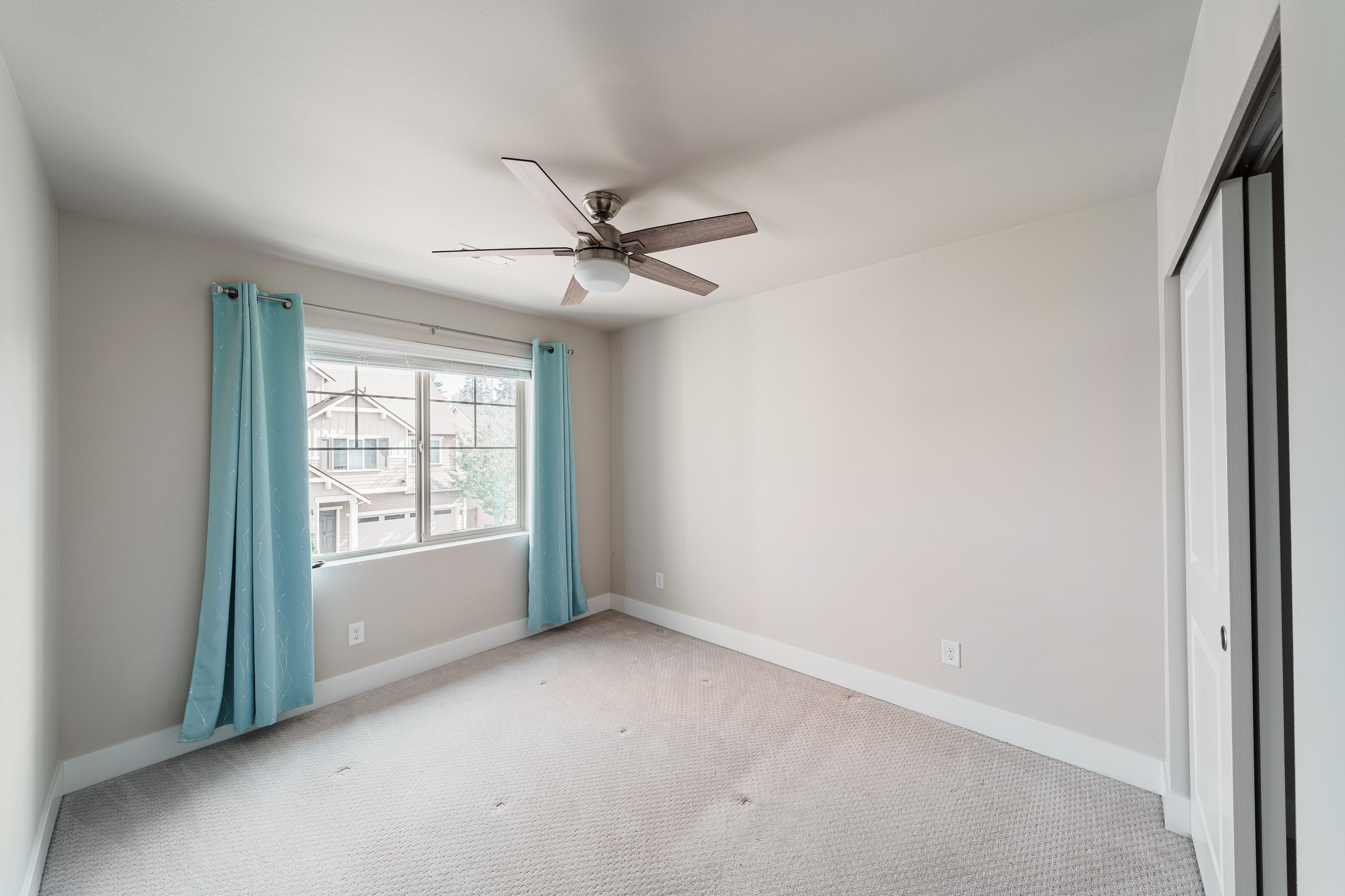 Real Estate photography. Washington state. EVAN ARISTOV WEDDING PHOTOGRAPHY — Seattle Wedding Photographer