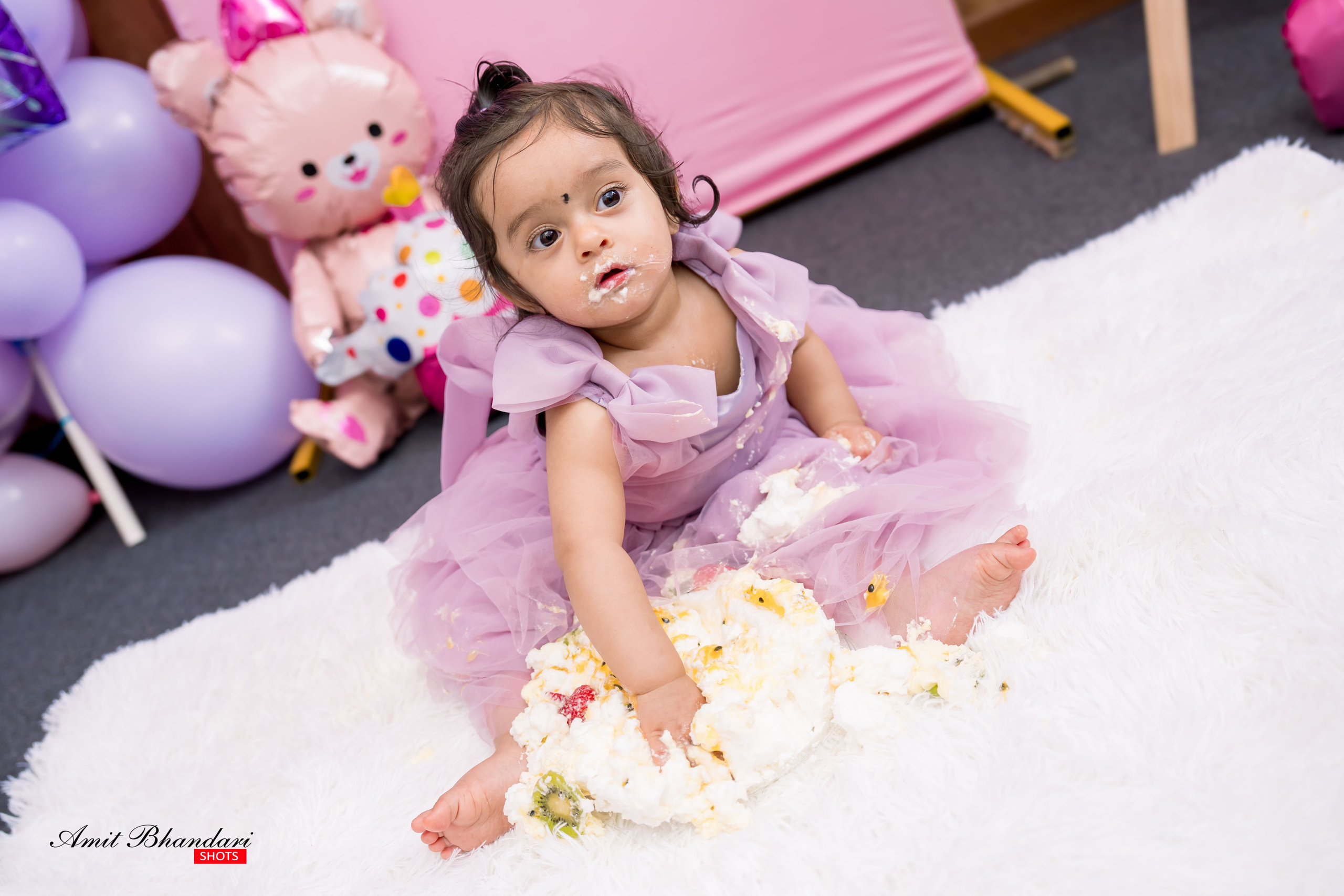 Yuhana’s Cake Smash Session. Freelance Photographer in Newcastle & Central Coast