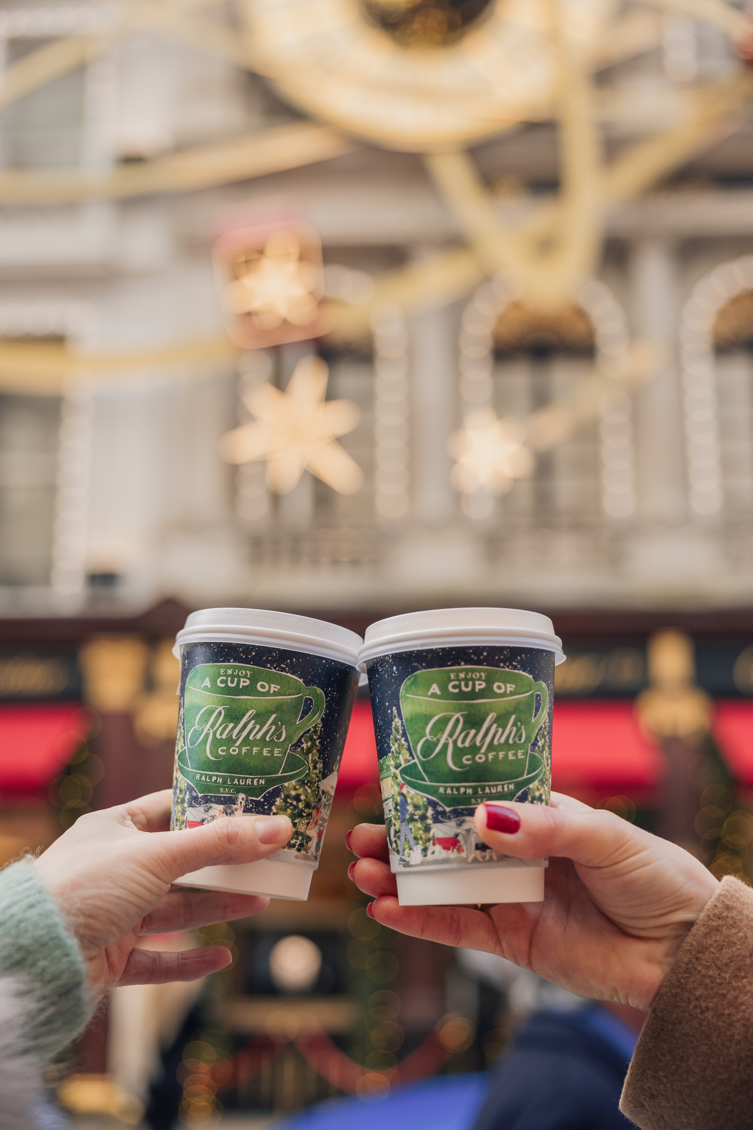 London at Christmas. PHOTOGRAPHER IN LONDON