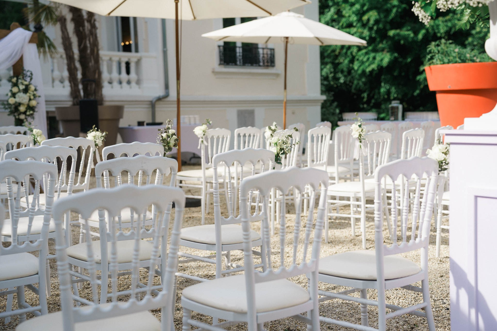 K& F, destination wedding photographer in L’Orangerie de l’Orée du Bois, France