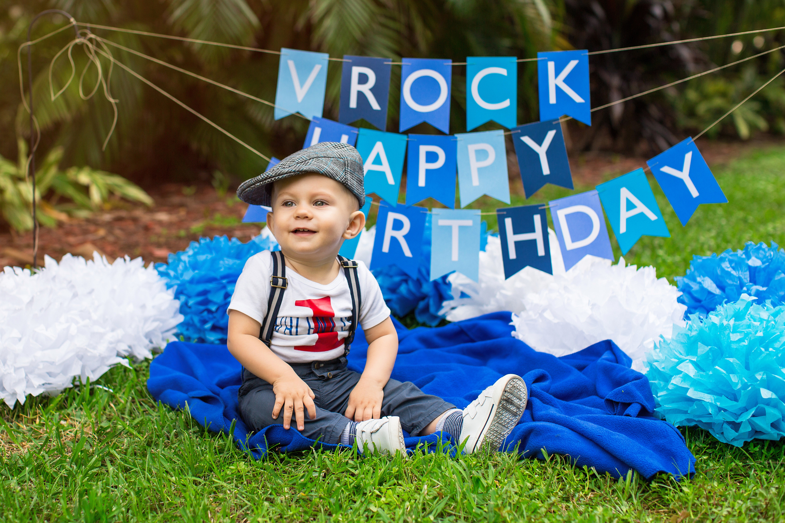 Smash cake photo session in Miami. Miami Family and Event Photographer