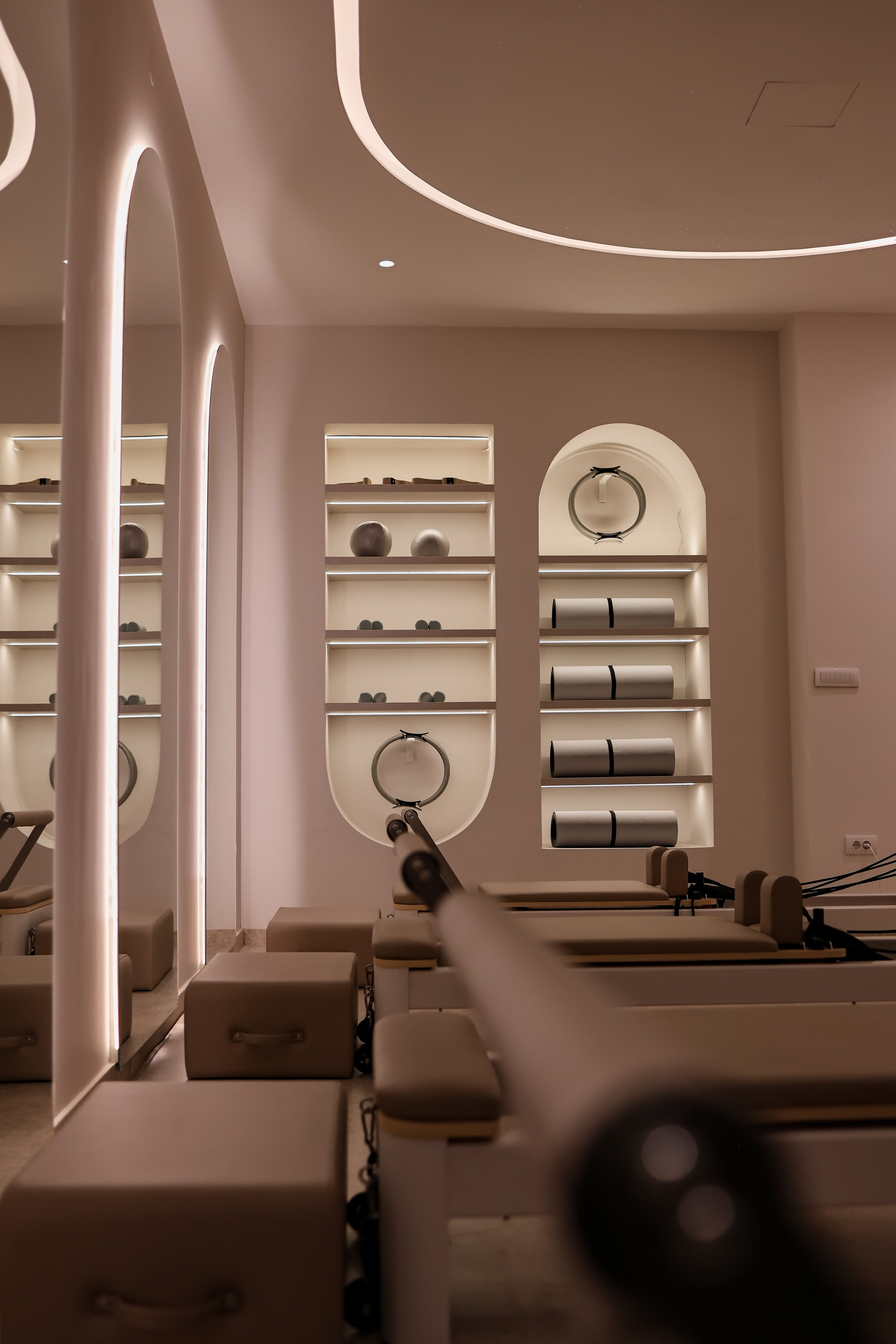 Aura Pilates — enterijer. Marizella Photography