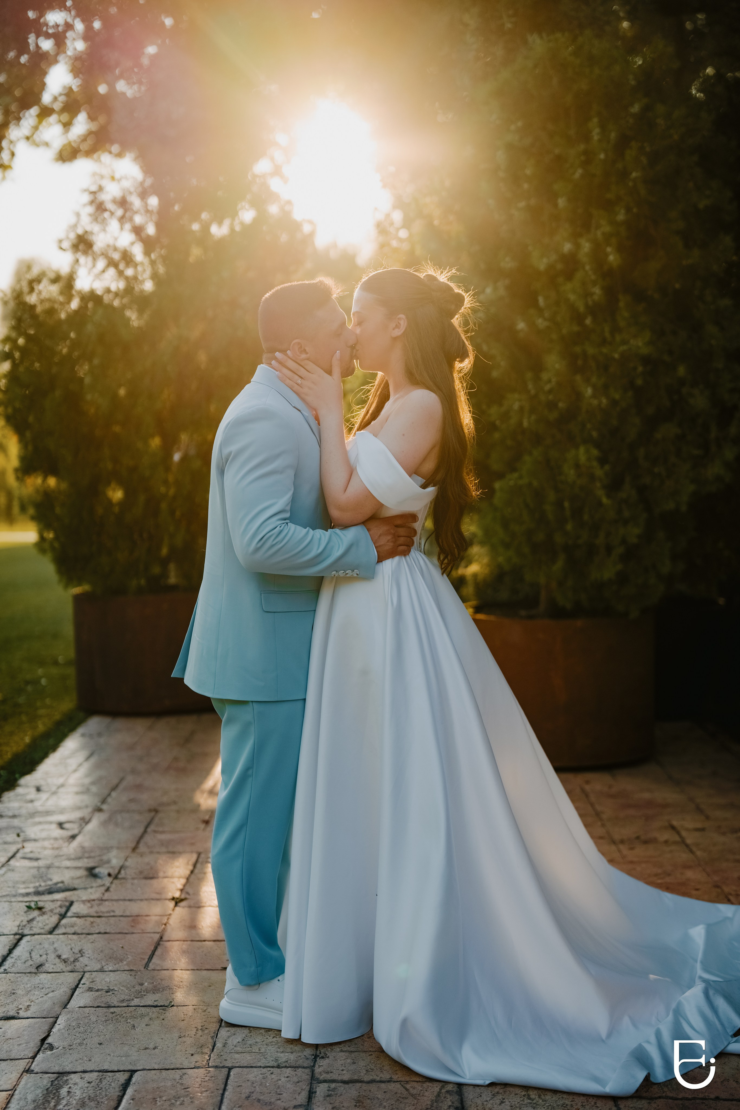 WEDDINGS. CAMELLIA ART PHOTOGRAPHY