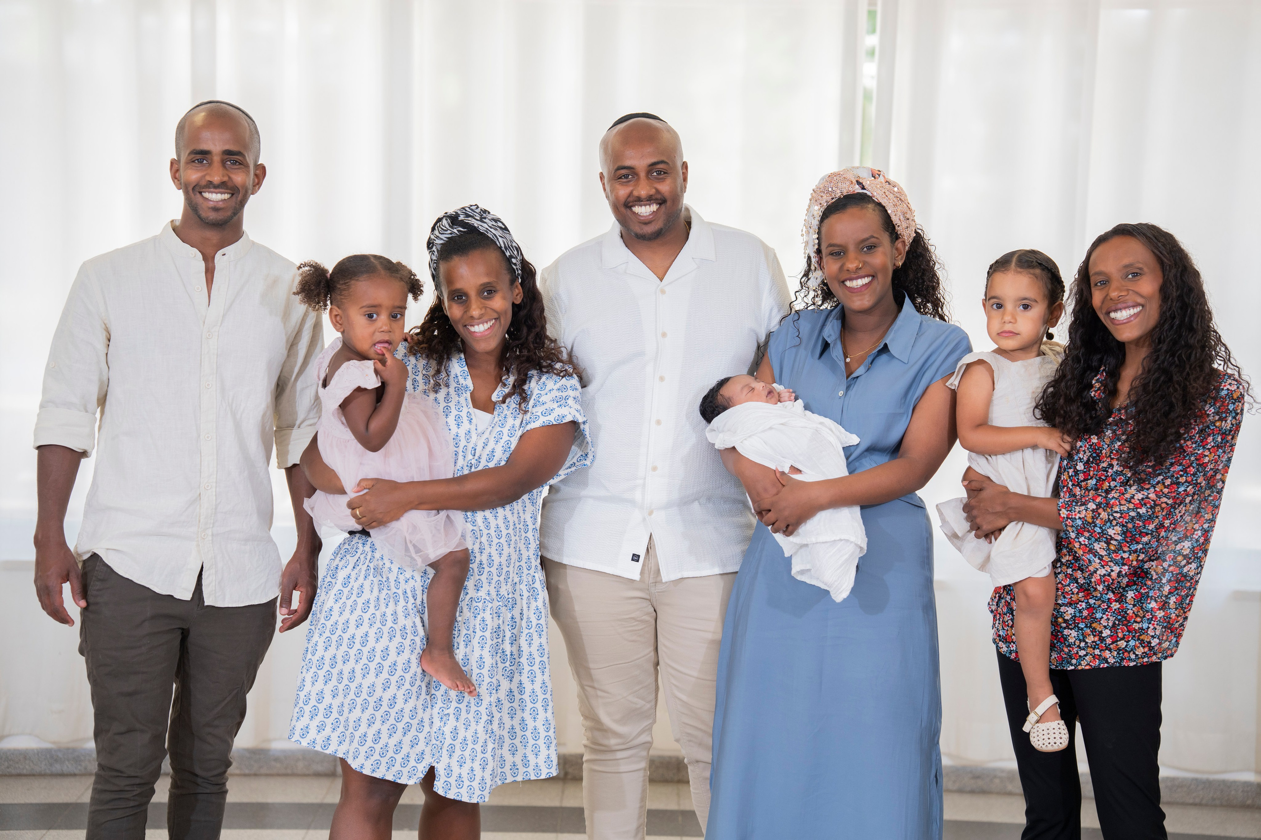 משפחת סלומון. יוסף מזרחי צילום חתונה, ברית וזוגיות. צלם מקצועי שאוהב להוציא אתכם הכי יפים ברגעים הכי מרגשים