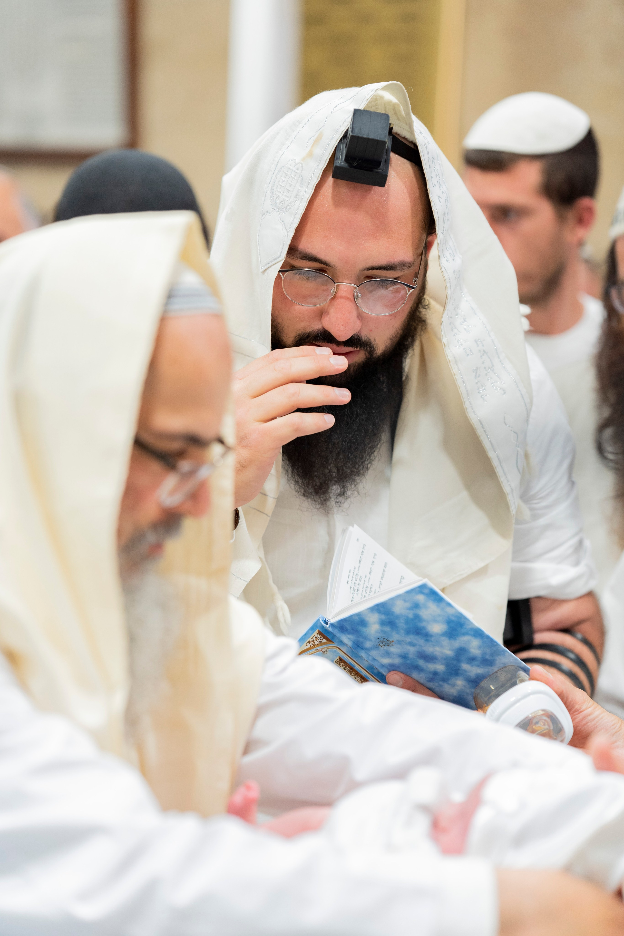 הברית של נחמן חזן. יוסף מזרחי צילום חתונה, ברית וזוגיות. צלם מקצועי שאוהב להוציא אתכם הכי יפים ברגעים הכי מרגשים