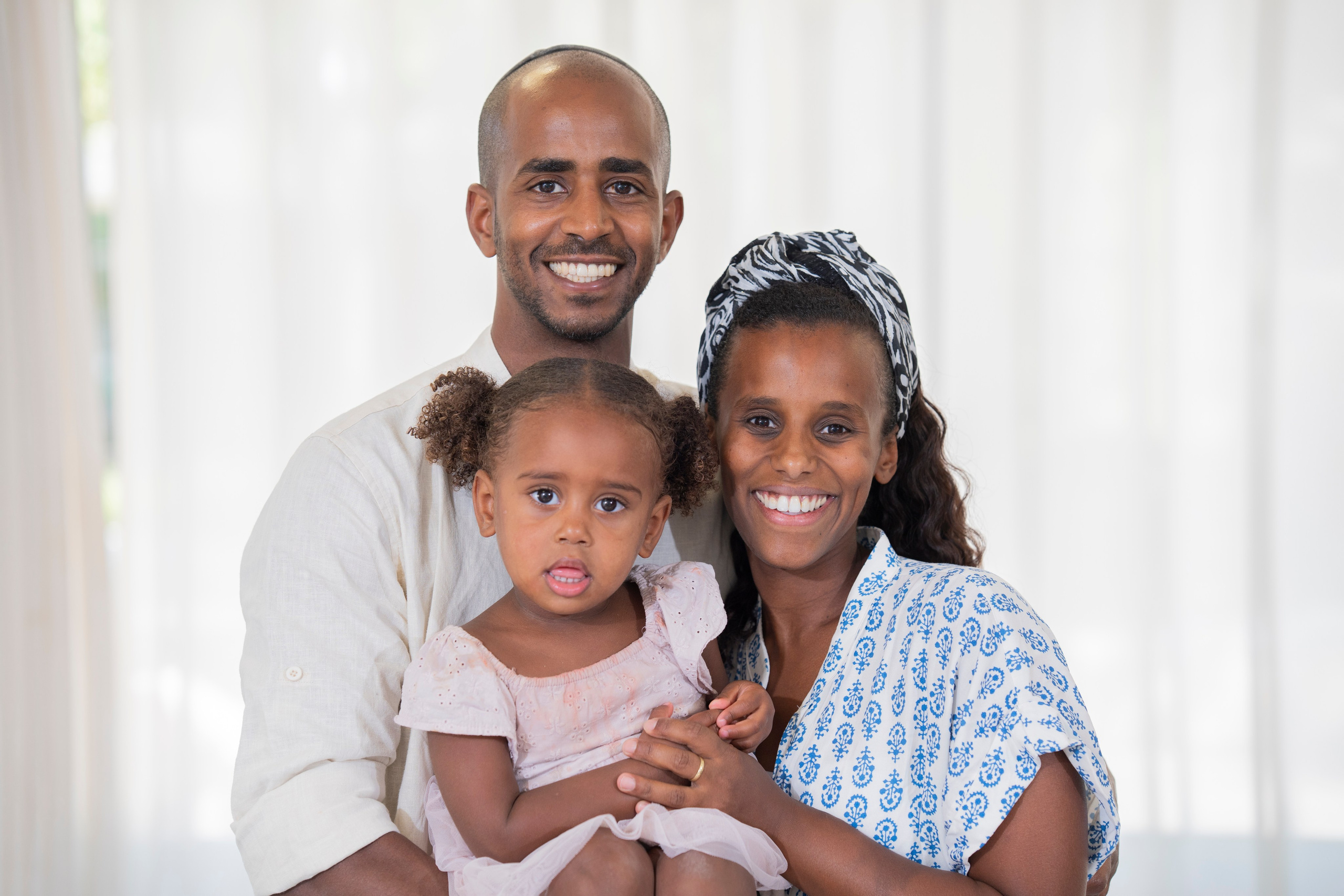 משפחת סלומון. יוסף מזרחי צילום חתונה, ברית וזוגיות. צלם מקצועי שאוהב להוציא אתכם הכי יפים ברגעים הכי מרגשים