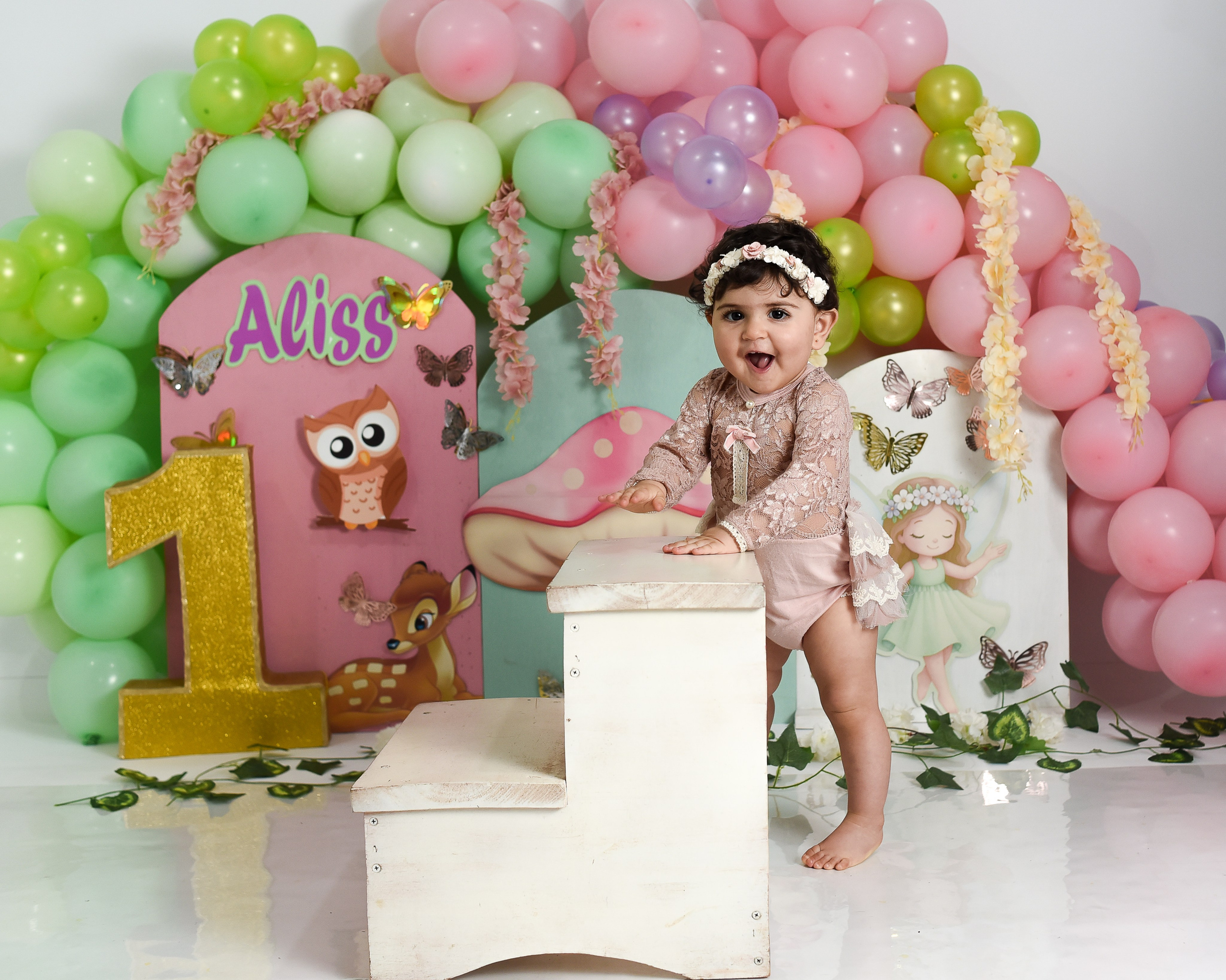 Sesión 1er año de Aliss. Temática: Bosque encantado. Fotografo de casamiento en misiones y fotógrafo de familia  Posadas