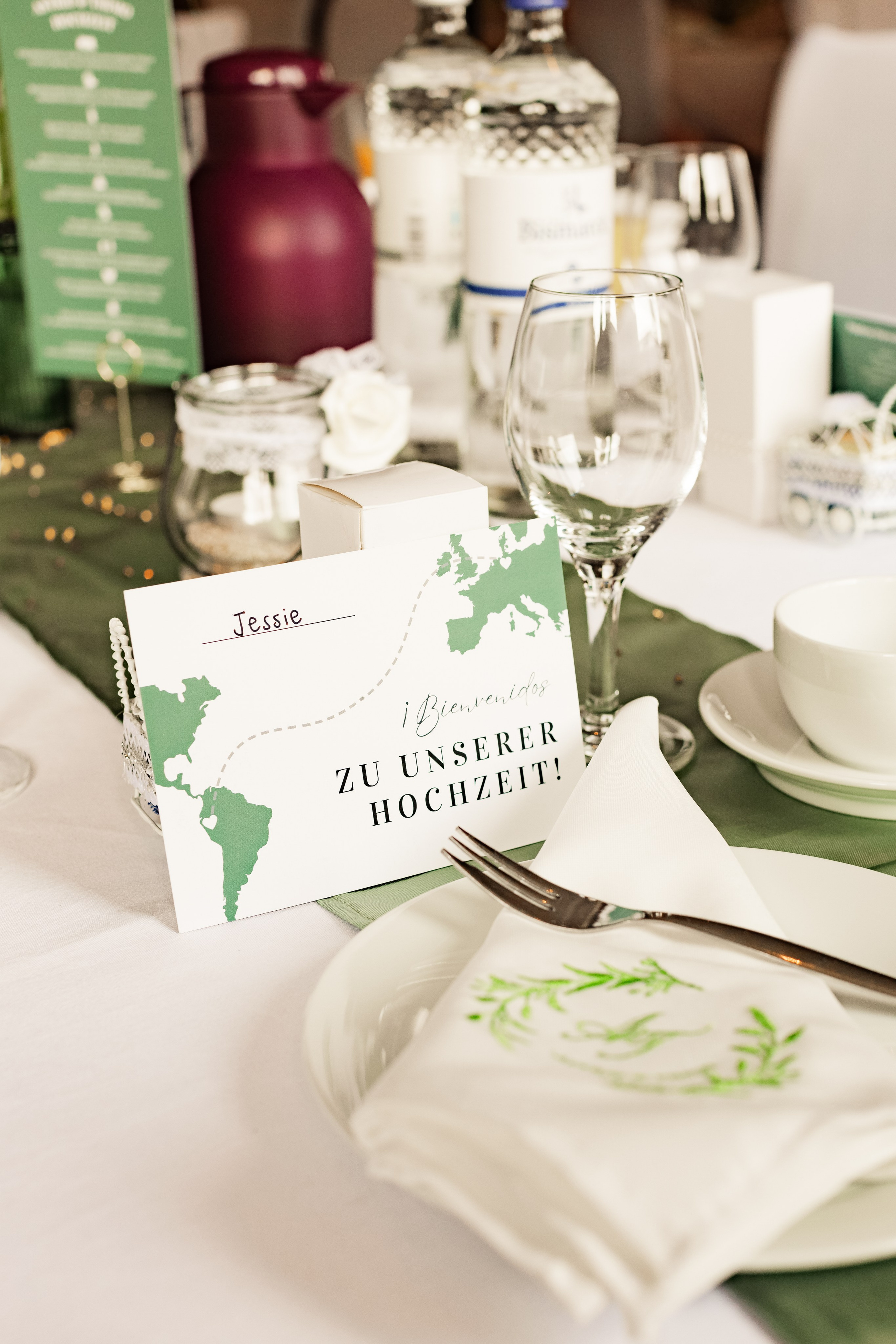 Hochzeitsfotografie im Schloss Ahrensburg | Zeitlose Eleganz in Schleswig-Holsteins Gärten. Hochzeitsfotograf und Hochzeitsvideograf aus Hamburg | Roka21Film