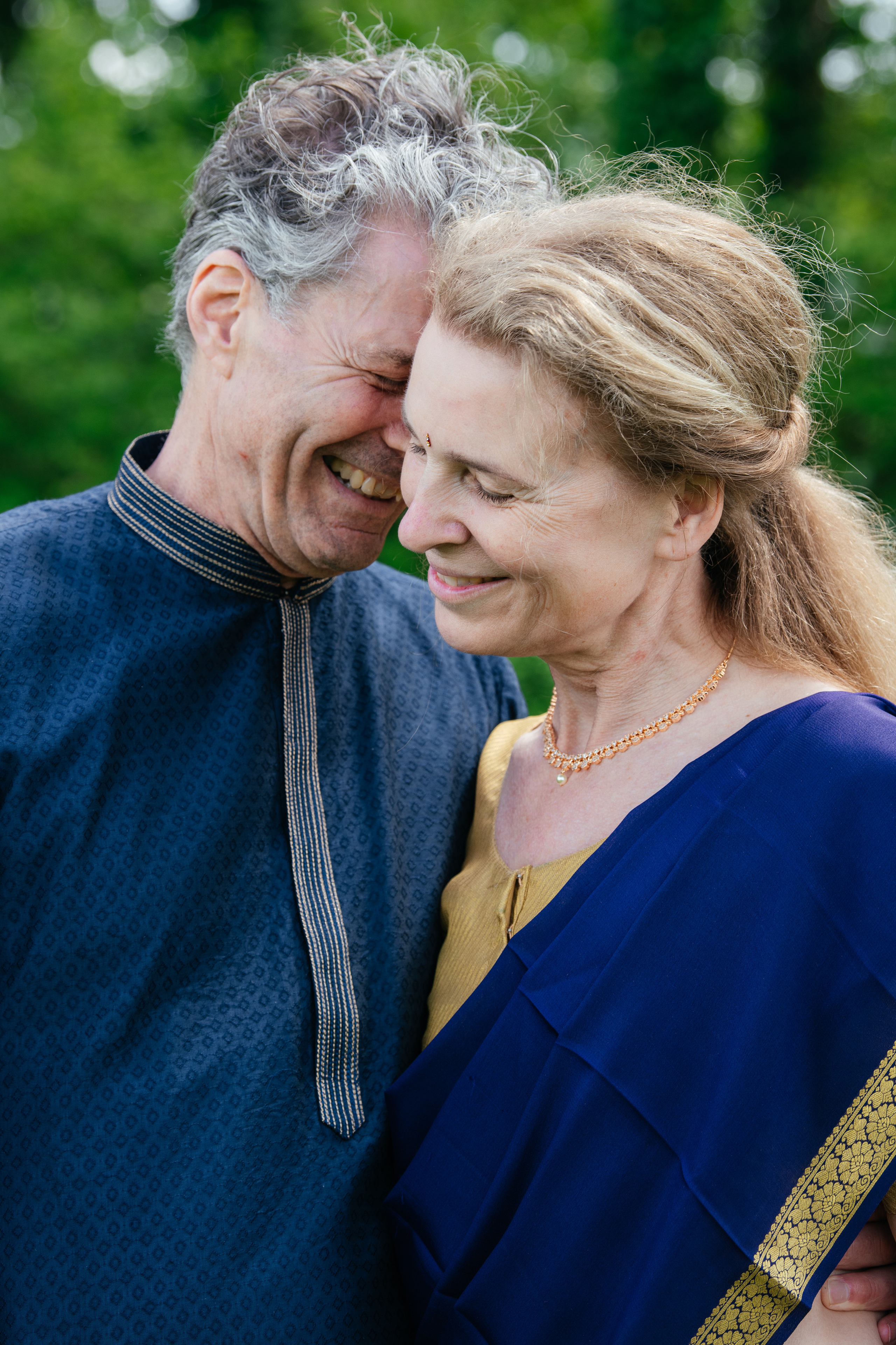 VIJETHA & BJÖRN Indian temple in Dürnten, Switzerland. I am Elena Altendorfer. Wedding photographer in Zurich and Switzerland
