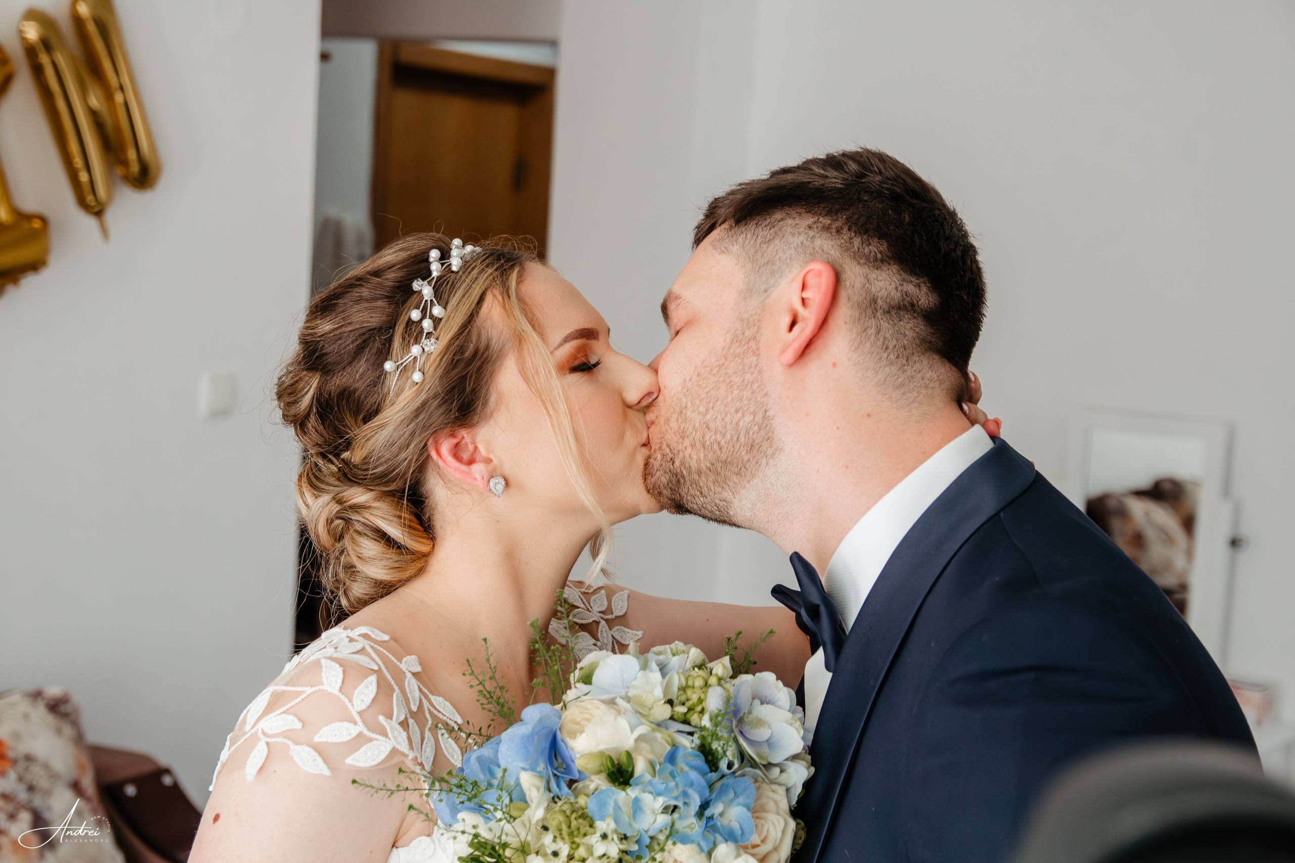 Cătălina & Călin. Raw Studio. Fotograful tau de nunta!