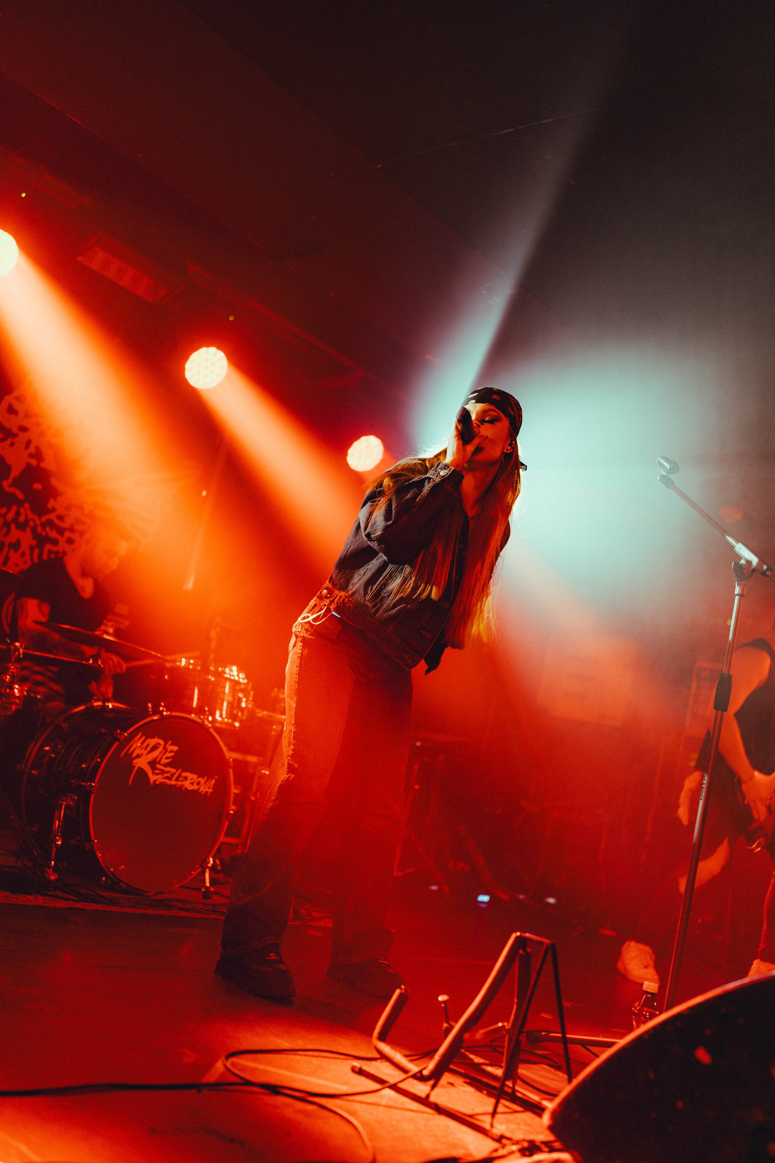 Marie Rezlerova. Rock Cafe. Concert and portrait photographer in Prague