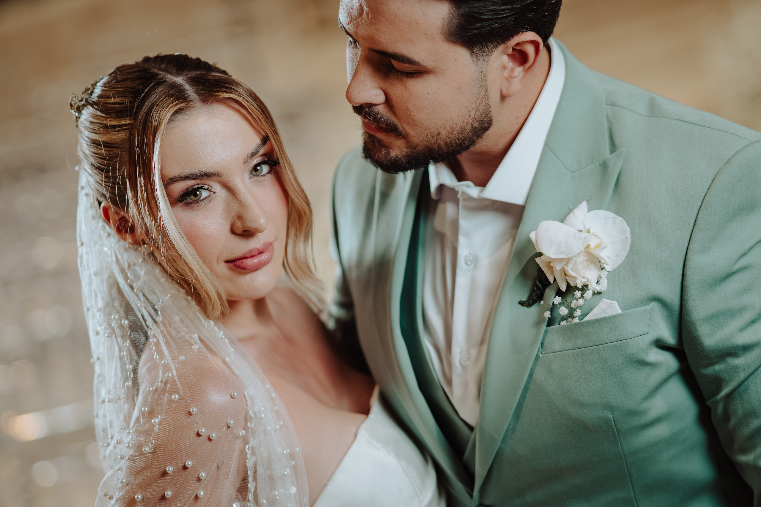 Leticia & Armado. O Casal Dos Noivos