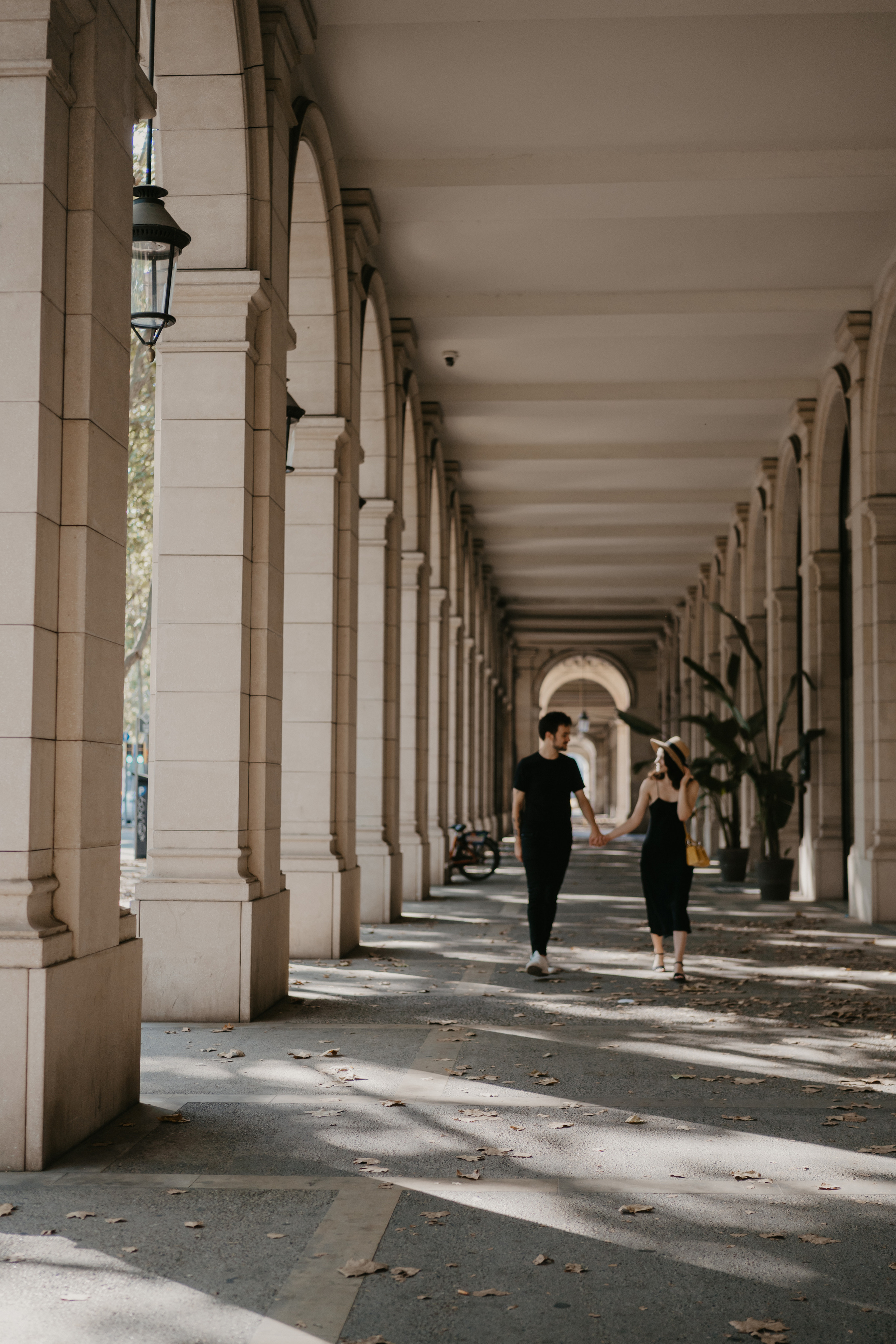 Lovestory in Barcelona. Photographer Kristina Dorina