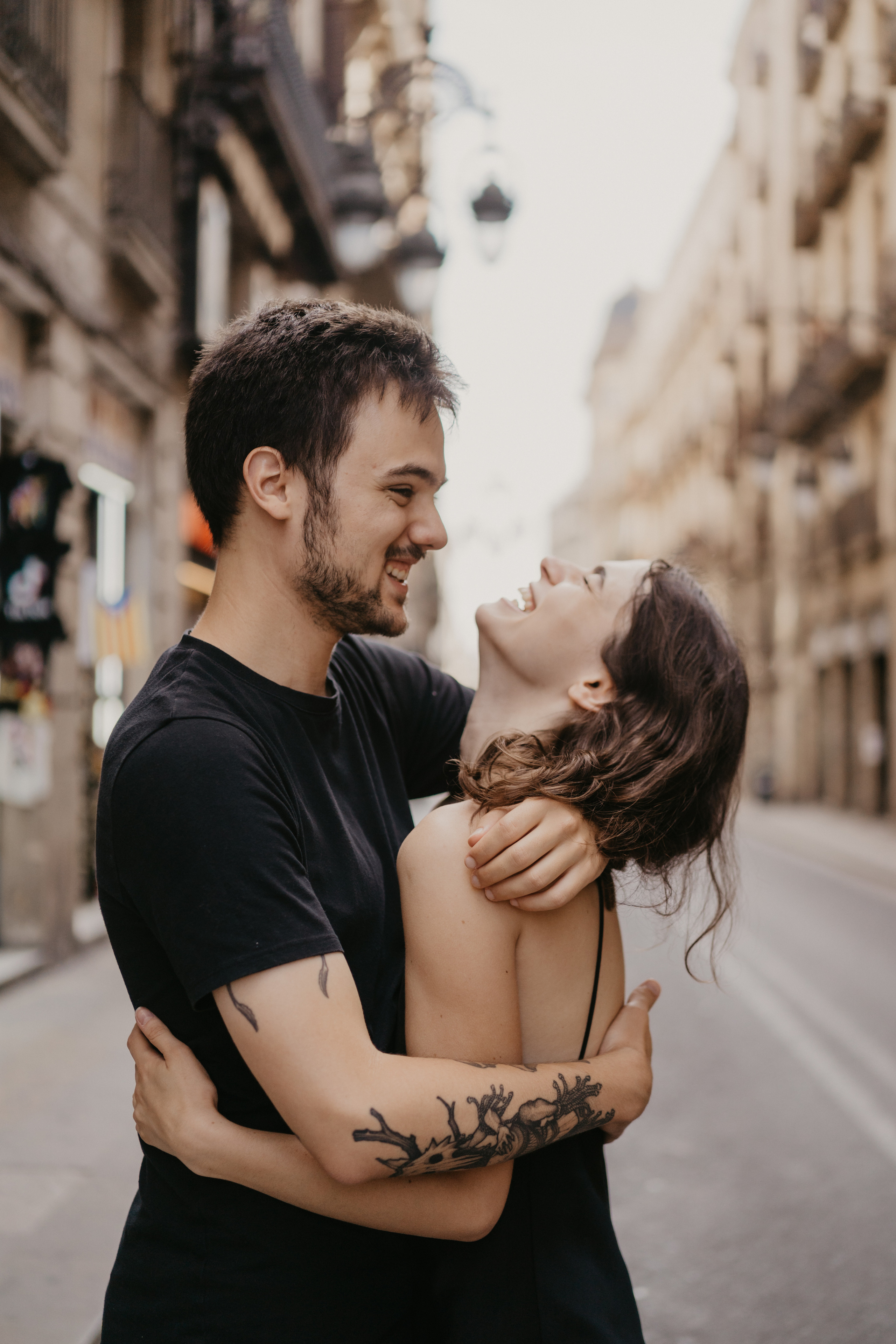 Lovestory in Barcelona. Photographer Kristina Dorina
