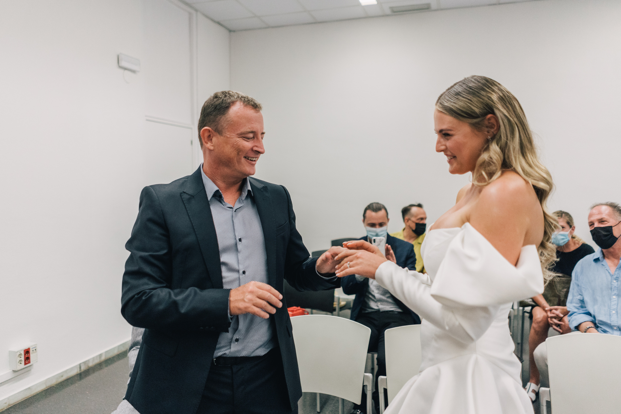 Wedding Kate and Iain. Photographer Kristina Dorina