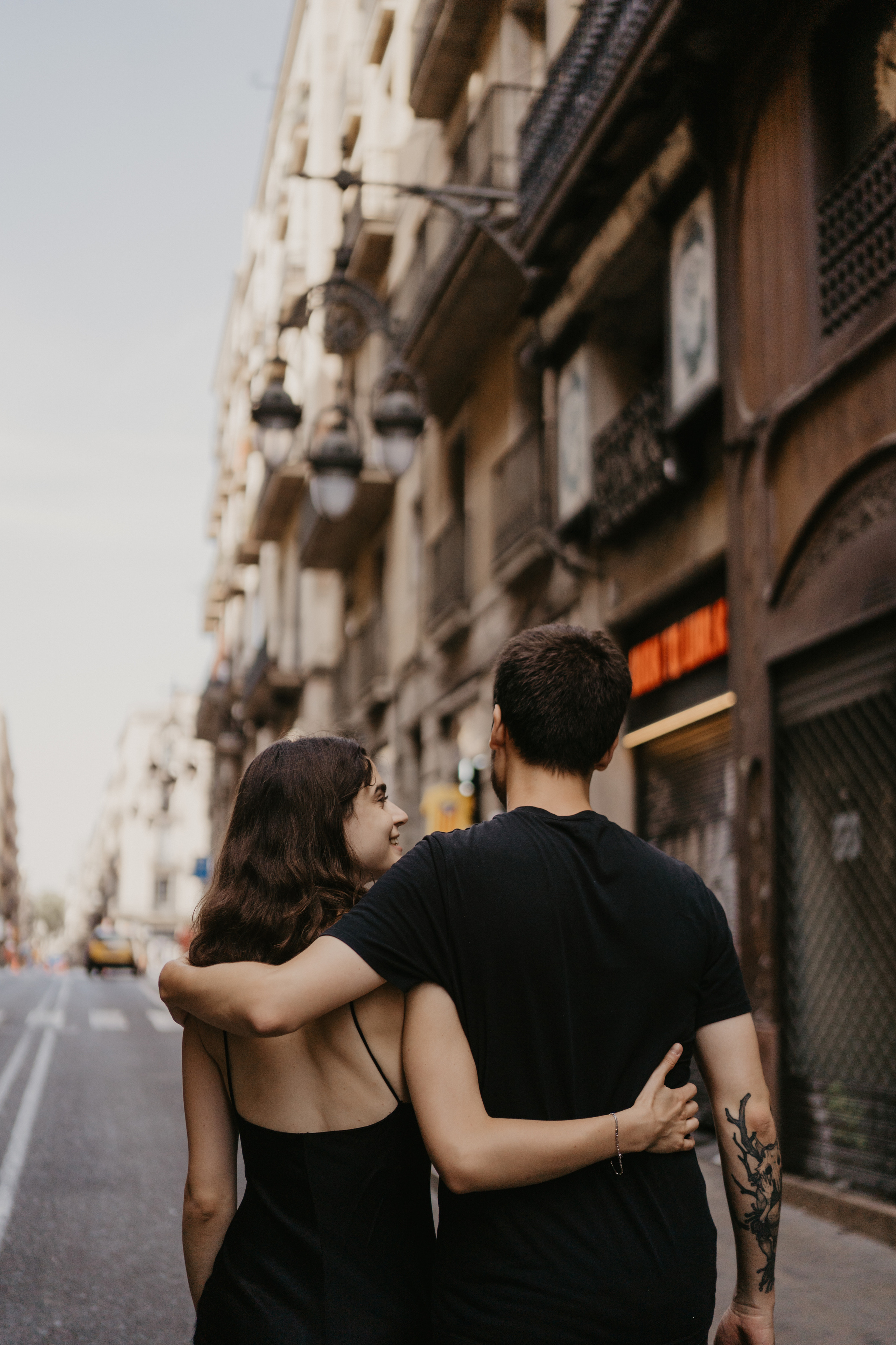 Lovestory in Barcelona. Photographer Kristina Dorina