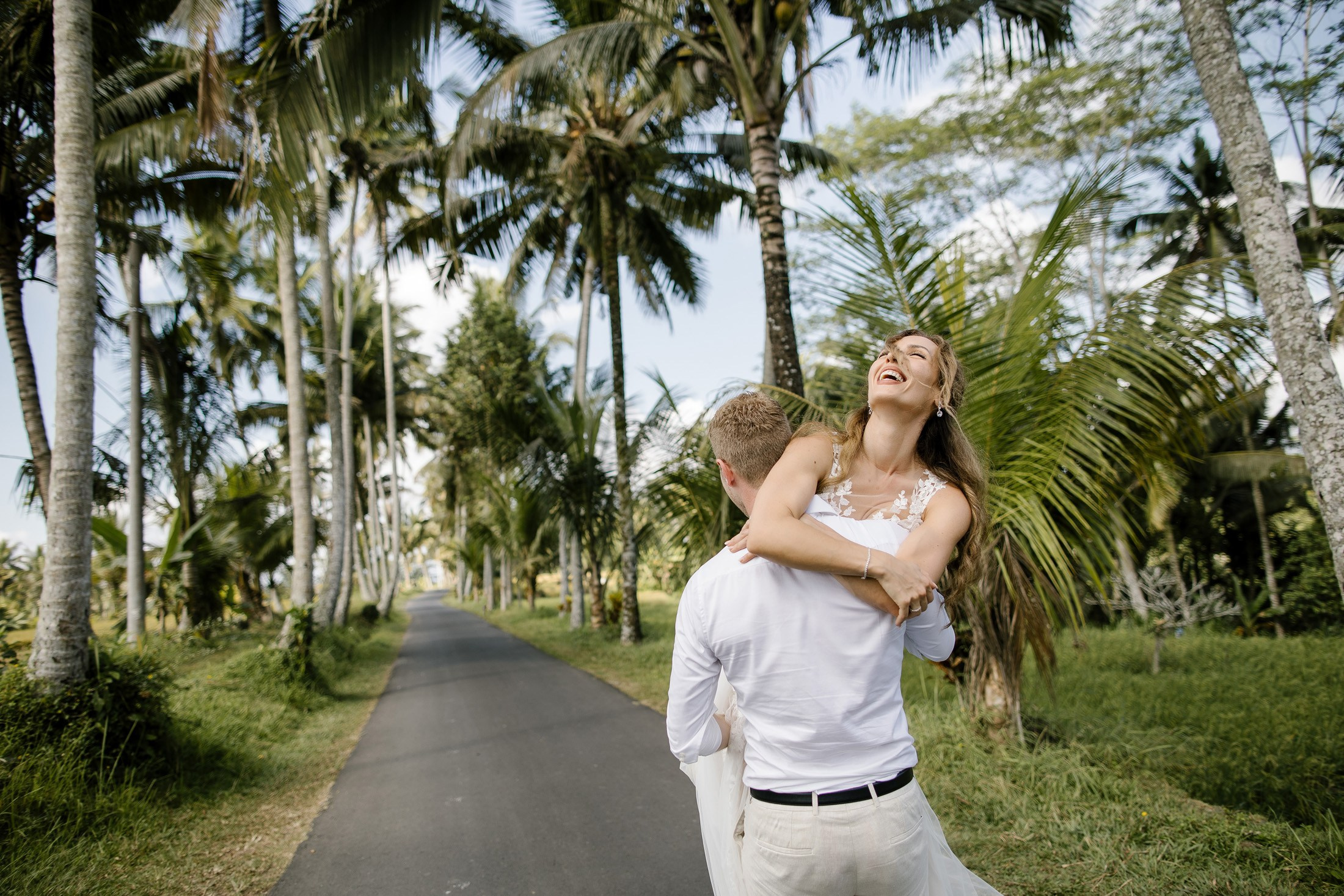 Waterfall wedding. Get.it.feel — Aesthetic Photography and Videography