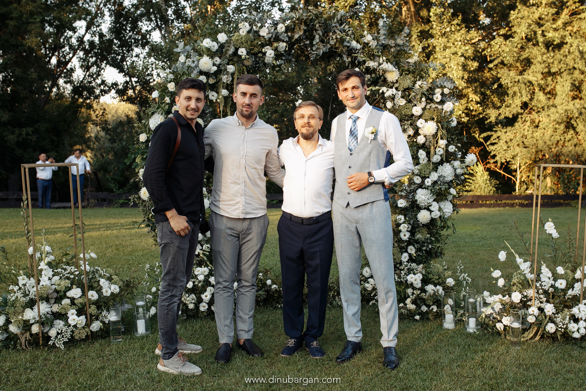 Dinu & Anastasia. Fotograf de nuntă și de familie — Dinu Bargan