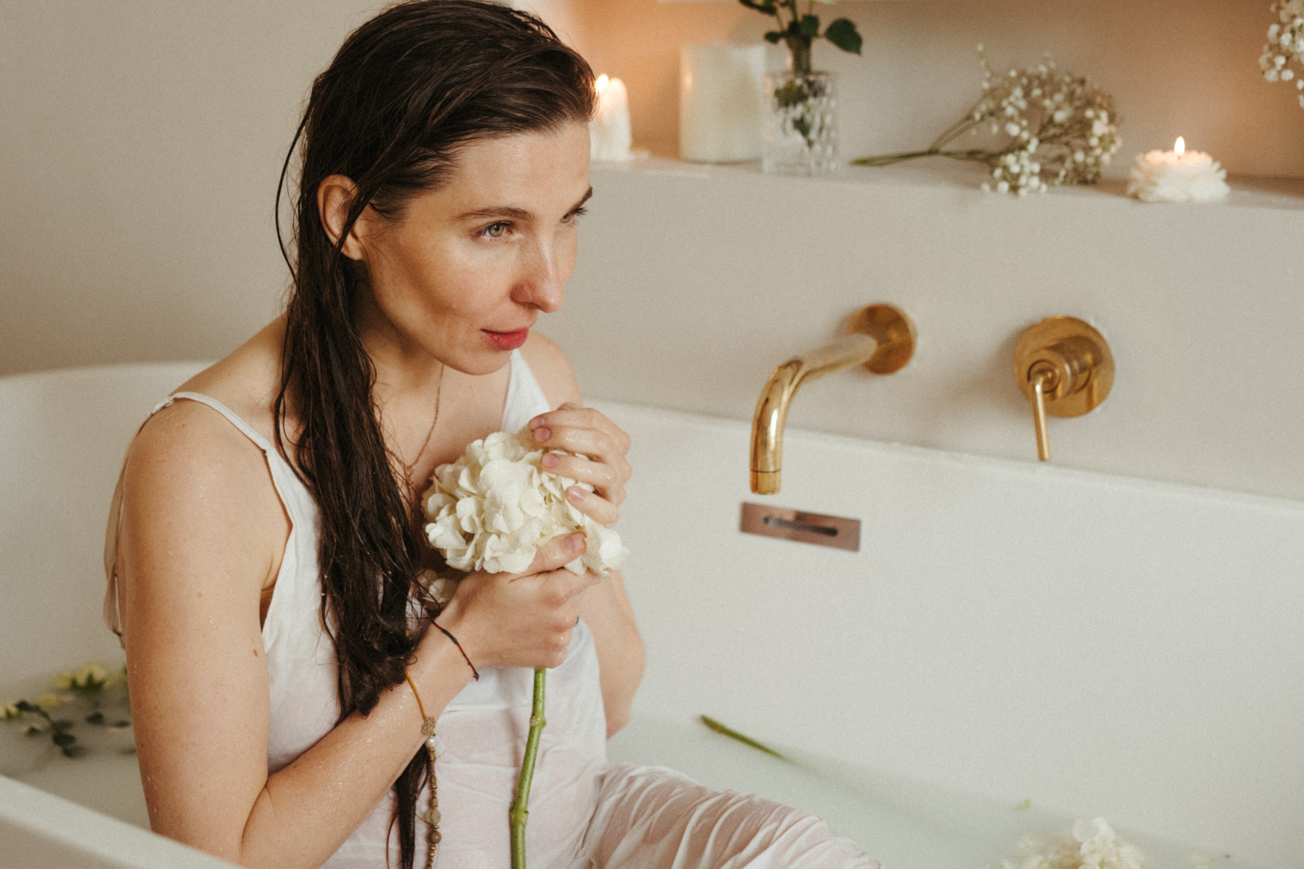 Maternity. Family photographer in Saudi Arabia