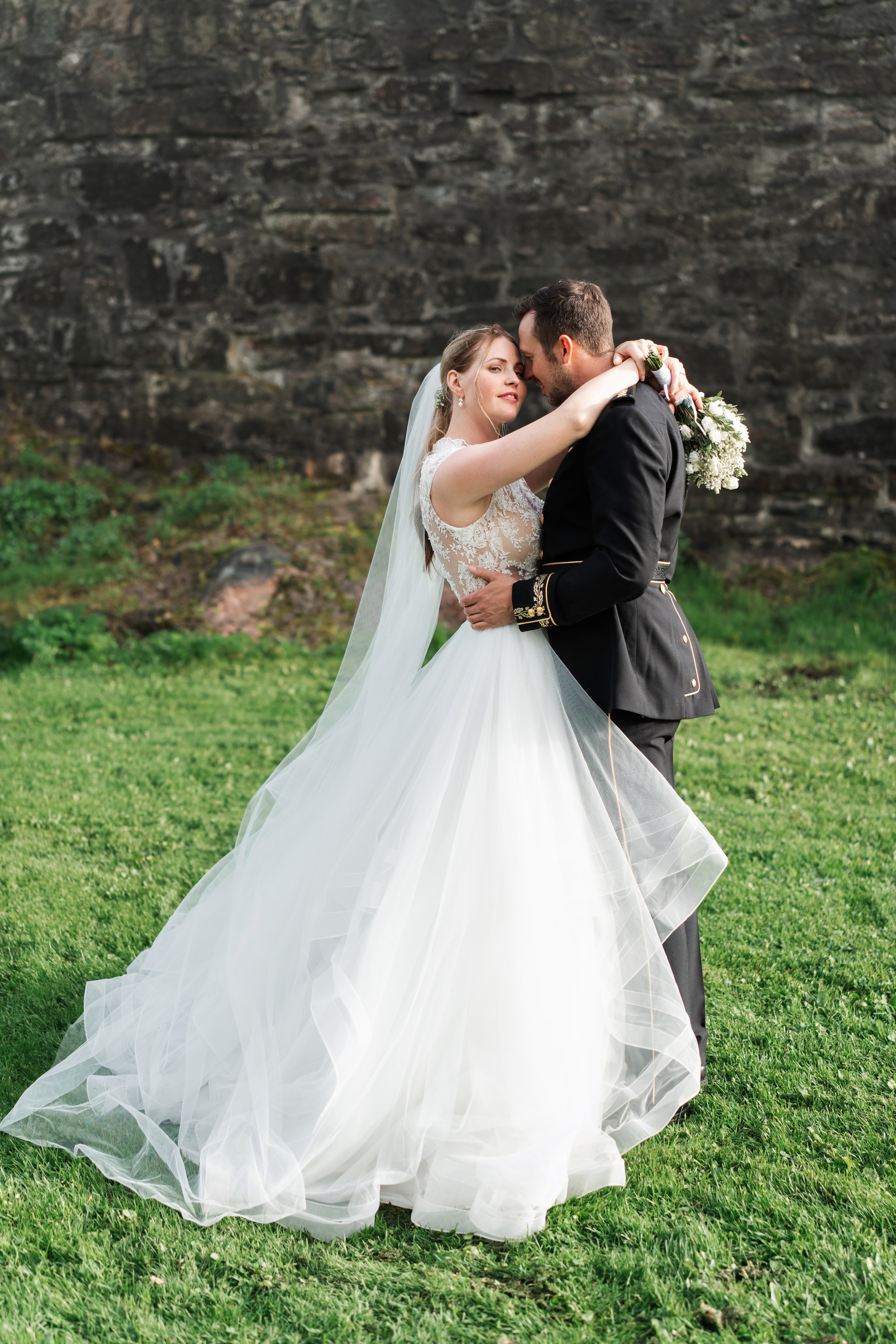 LINN & LARS. Bryllupsfotograf i hele Norge