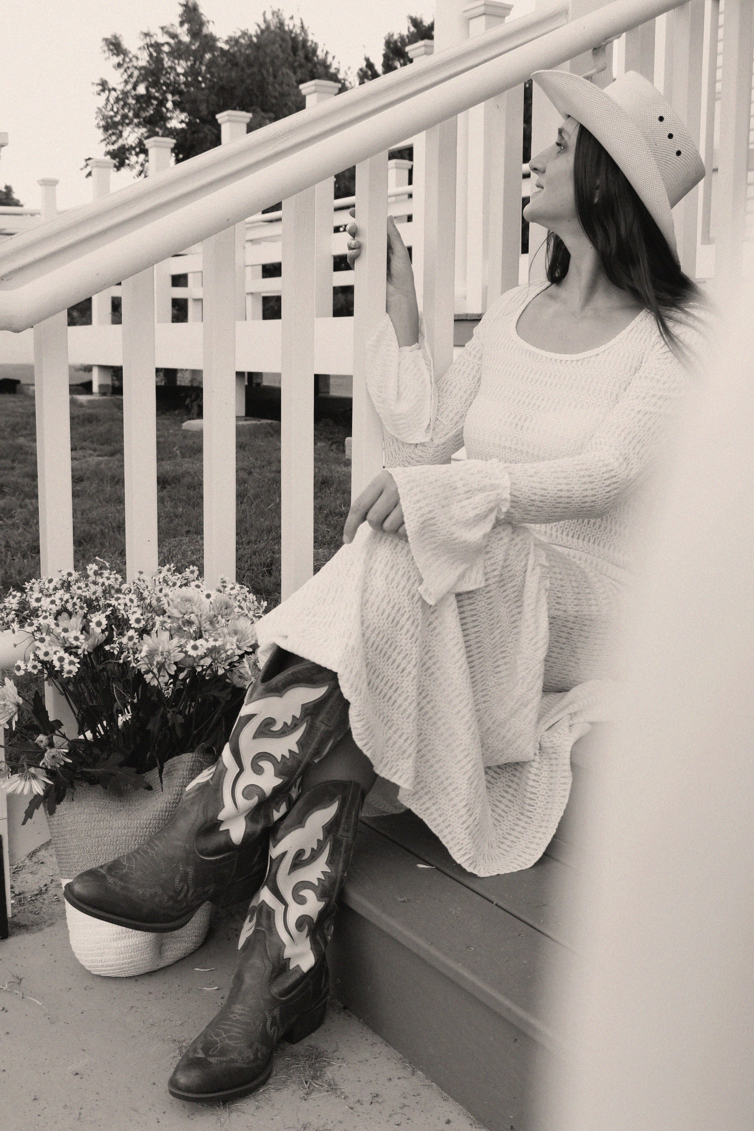 Texas Countryside Family Photoshoot in Cowboy Style. Lana Petrychenko — Portrait & Family Photographer. Valencia, Spain