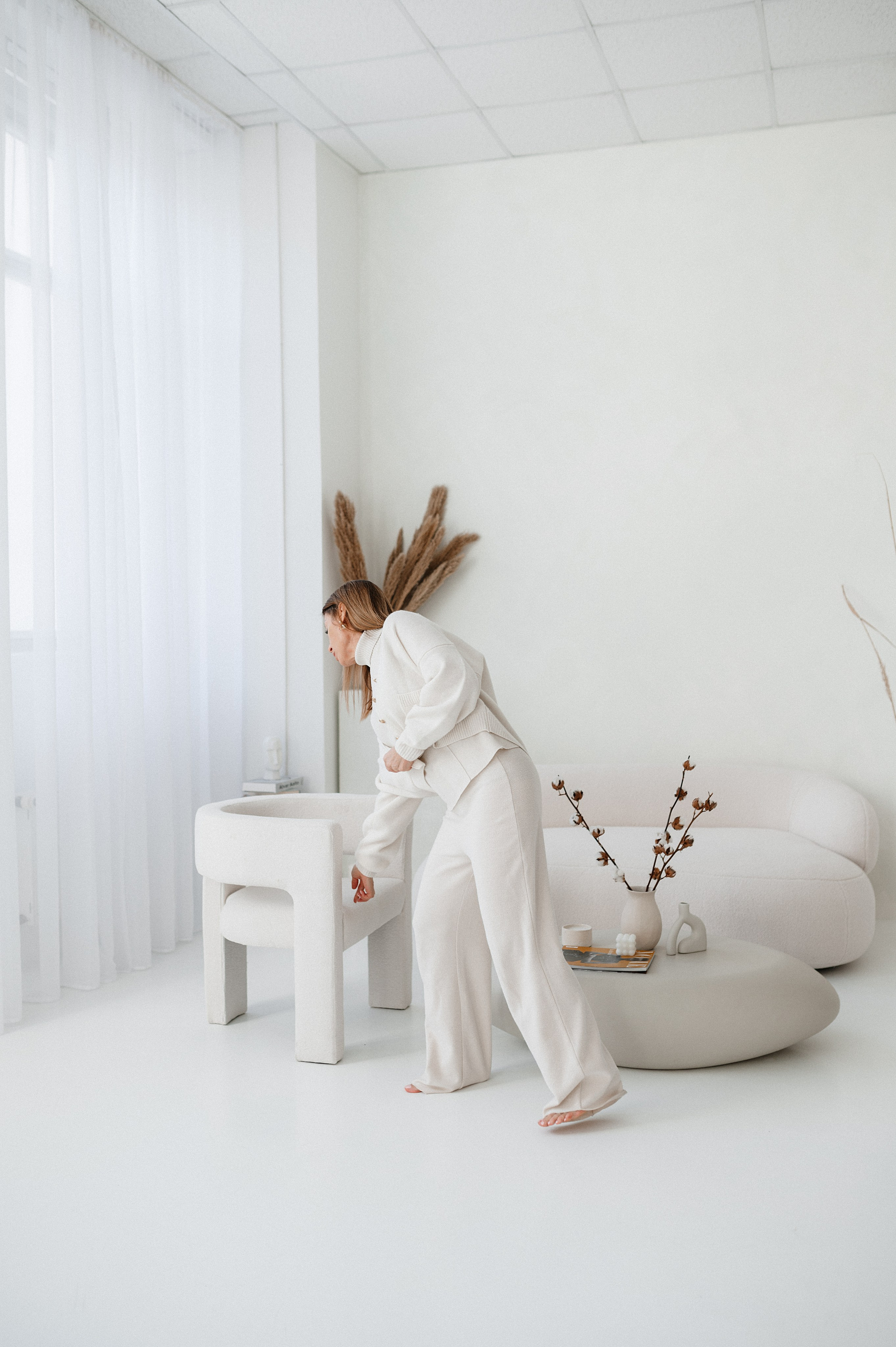 Beauty by Vovk cosmetologist in Prague. ANNA-MARIA PHOTO CONTENT CREATOR — фотограф, естет, художник і візуальний експерт Instagram у Празі