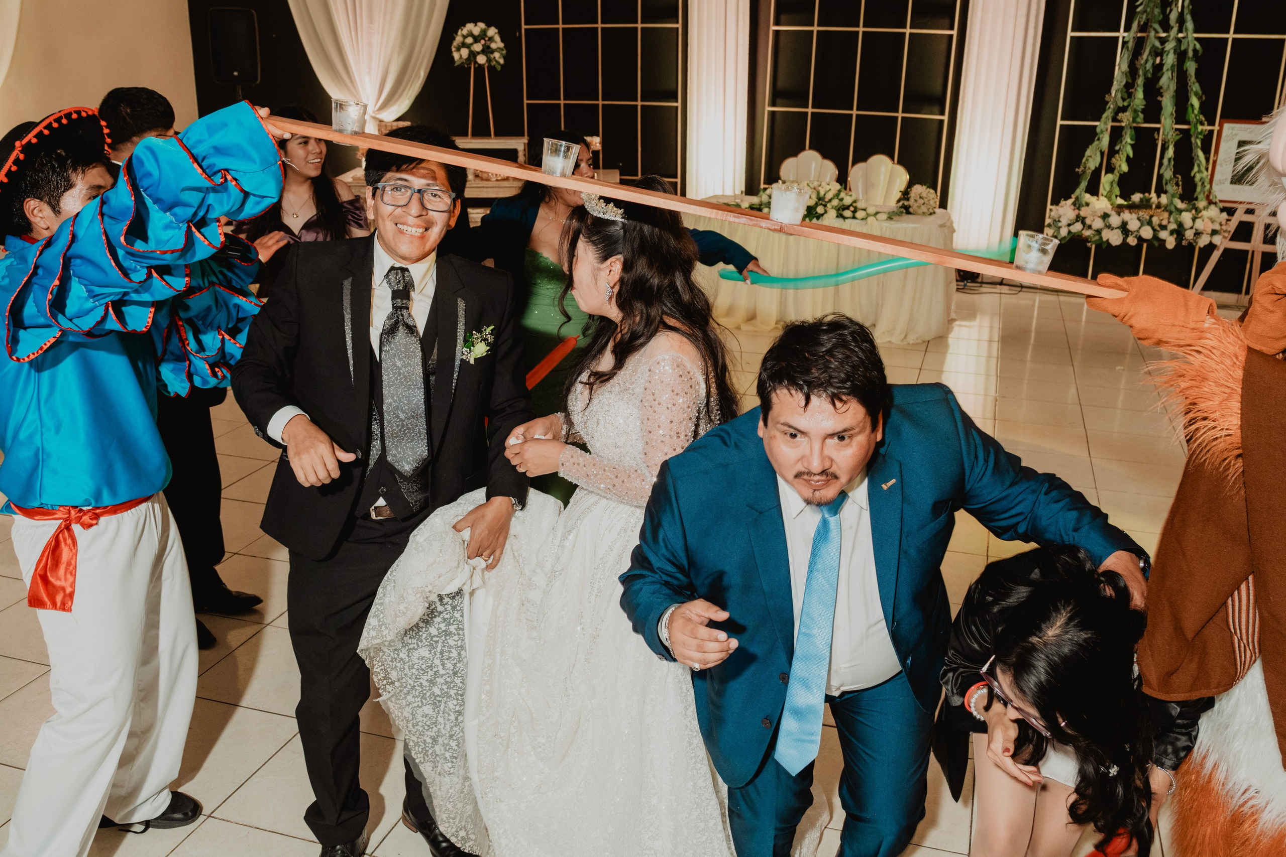 FERNANDO + MARIBEL | BODA RELIGIOSA. Studio KVTA | Fotografía y Video de Bodas en Arequipa