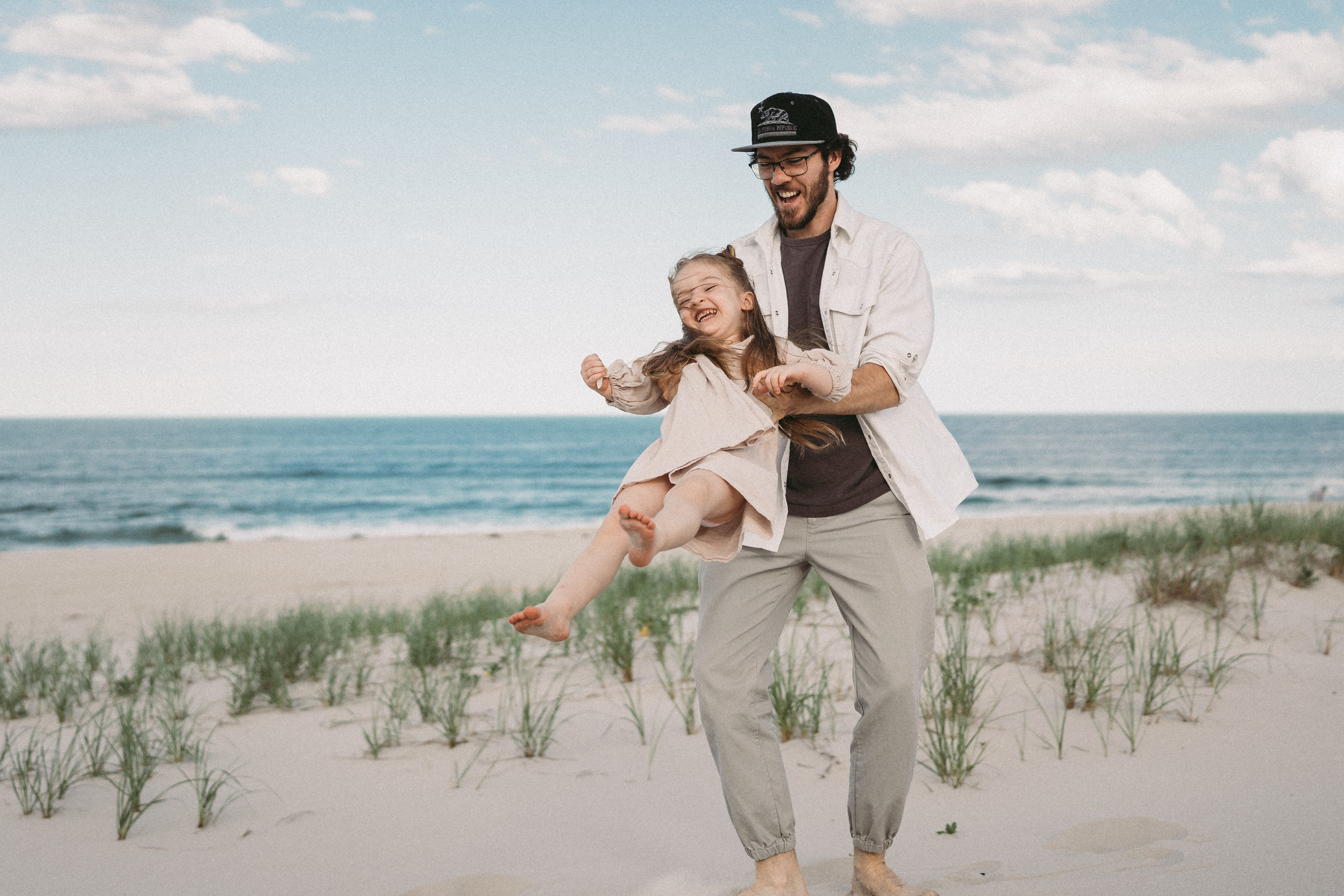 Beach Toddler Photography – Playful & Candid Memories. Alisa Tant — Family and newborn photographer Bucks County, Montgomery county, Philadelphia, NJ