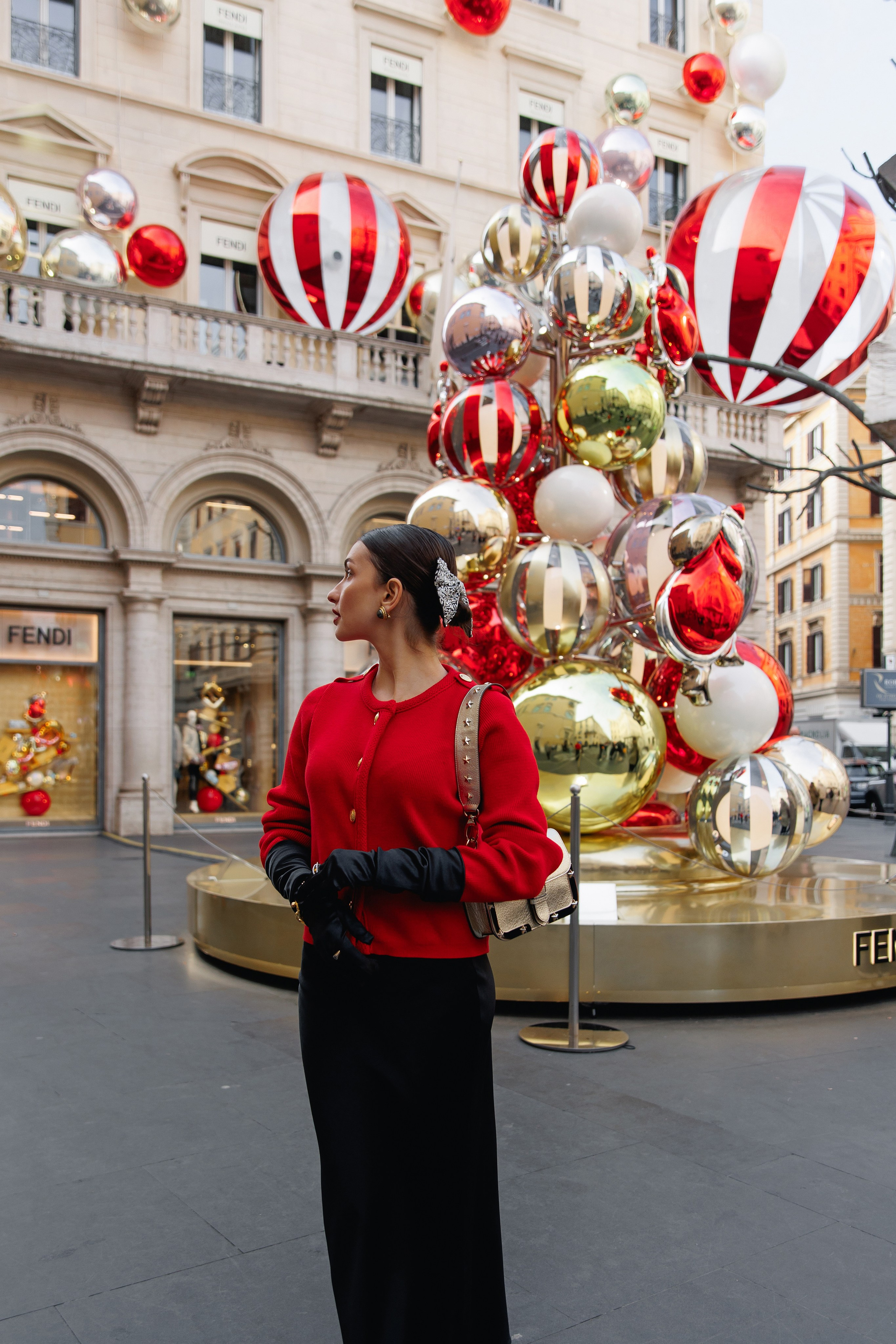 Christmas photoshooting in Rome Couple street christmas shooting Christmast looks style Christmas photoshootingRome christmast Christmas couple looksNew year Photoshooting