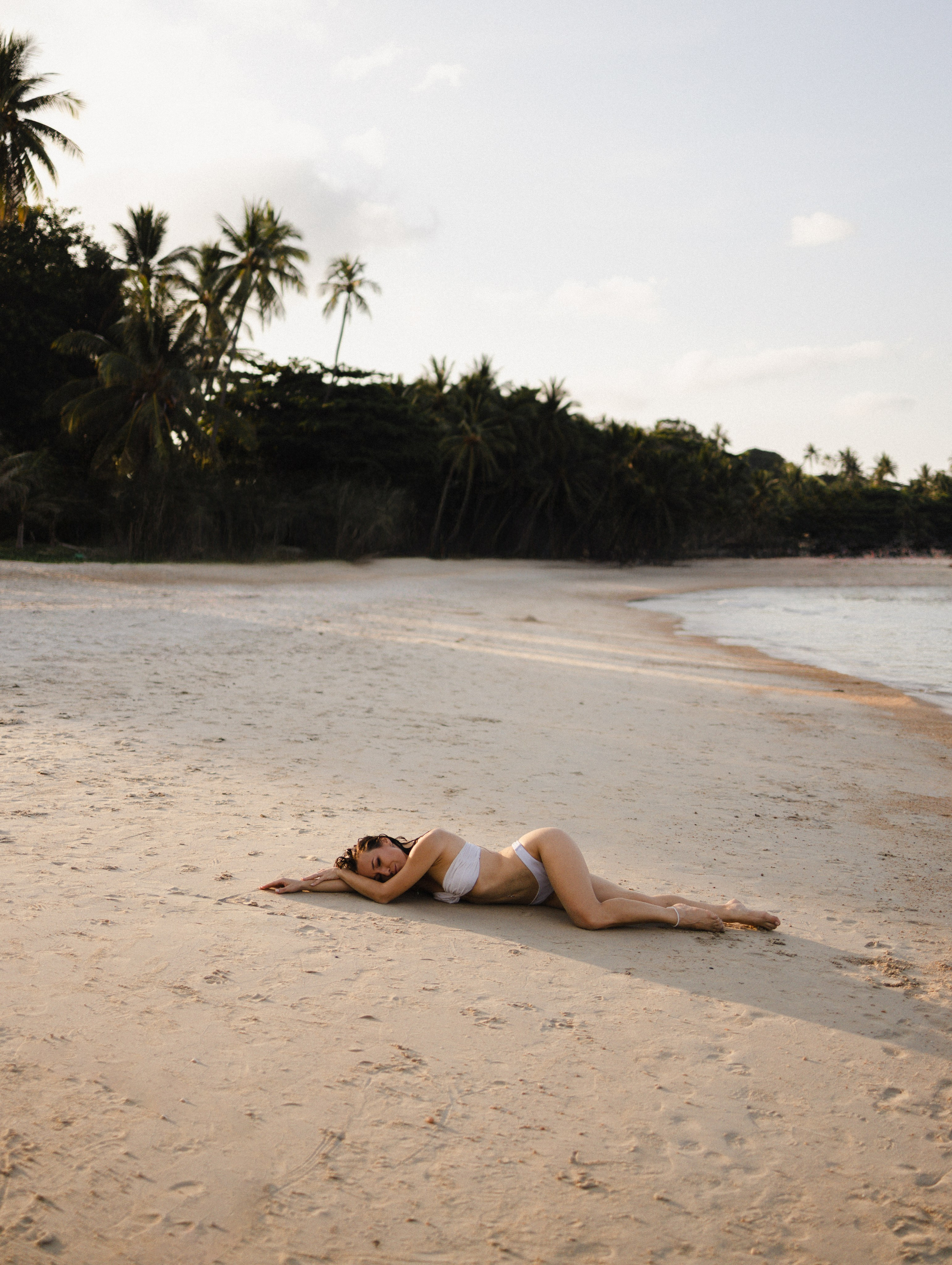 WOMEN’S PHOTOSHOOT. Photographer on Koh Samui Elena