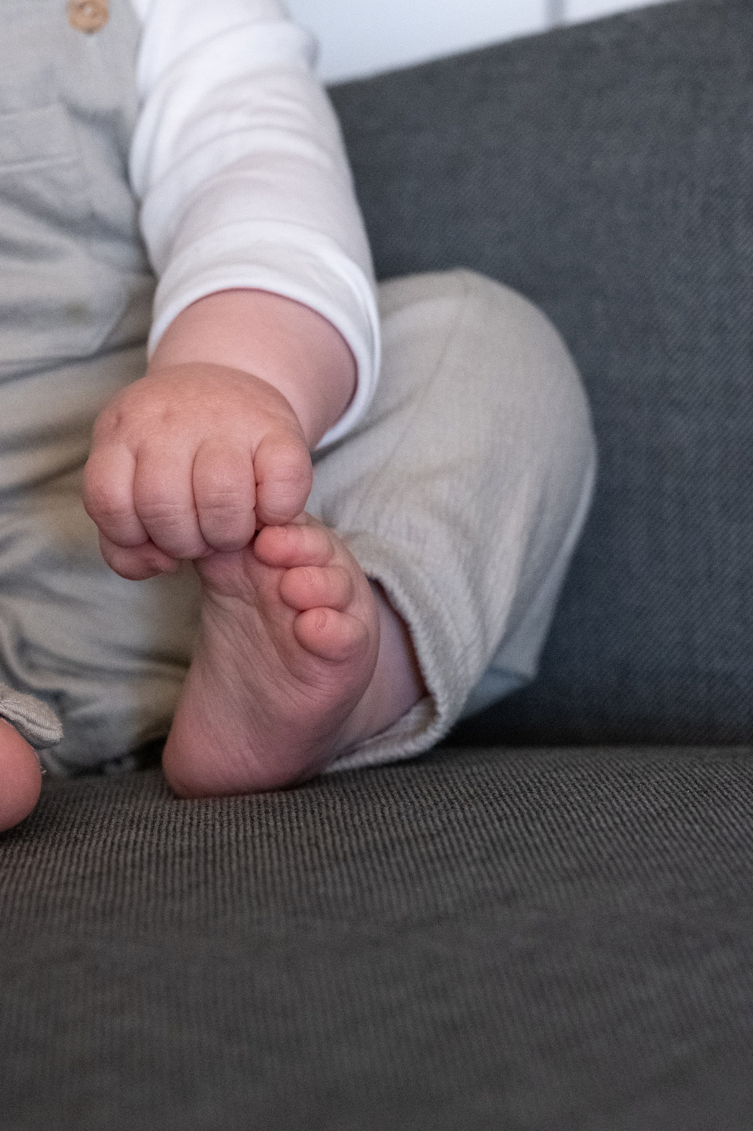 Sußer Junge. Newborn Baby Fotografie Flensburg Babyfotoshooting