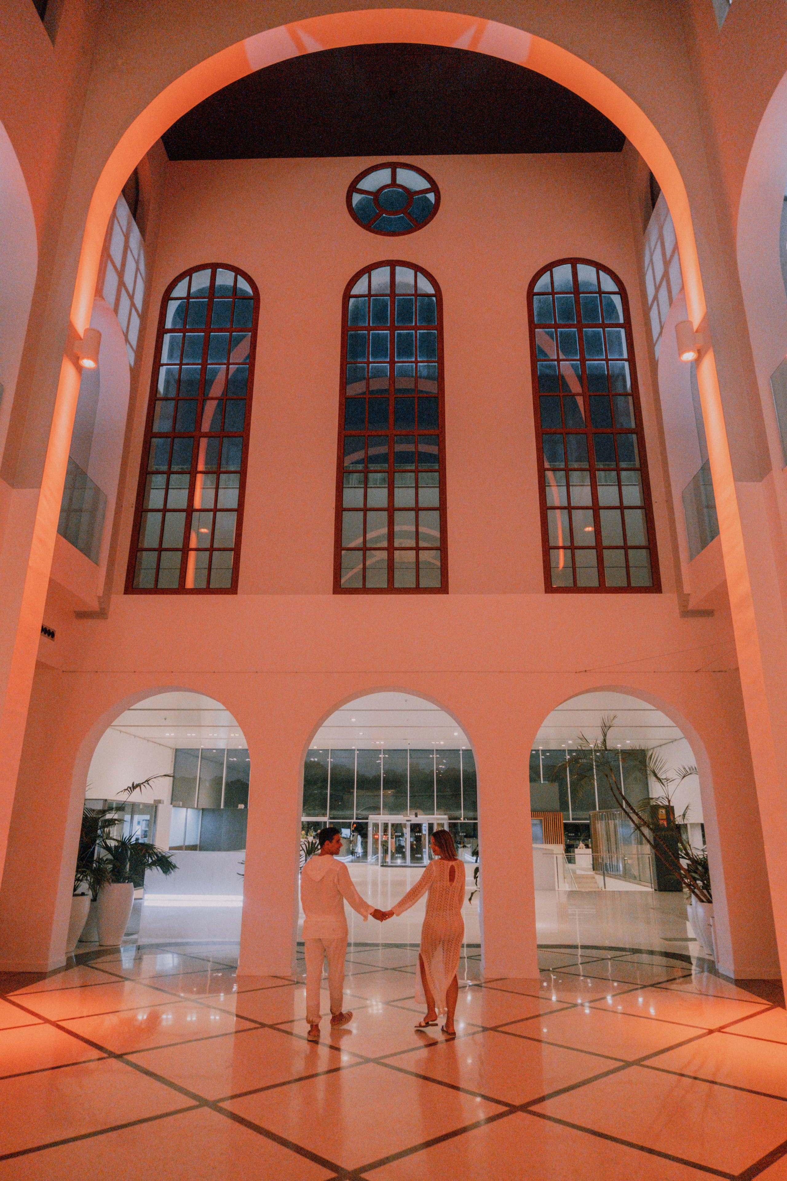 Sesión embarazo en la playa. Fotografía profesional en Calafell - Elena Medvedeva